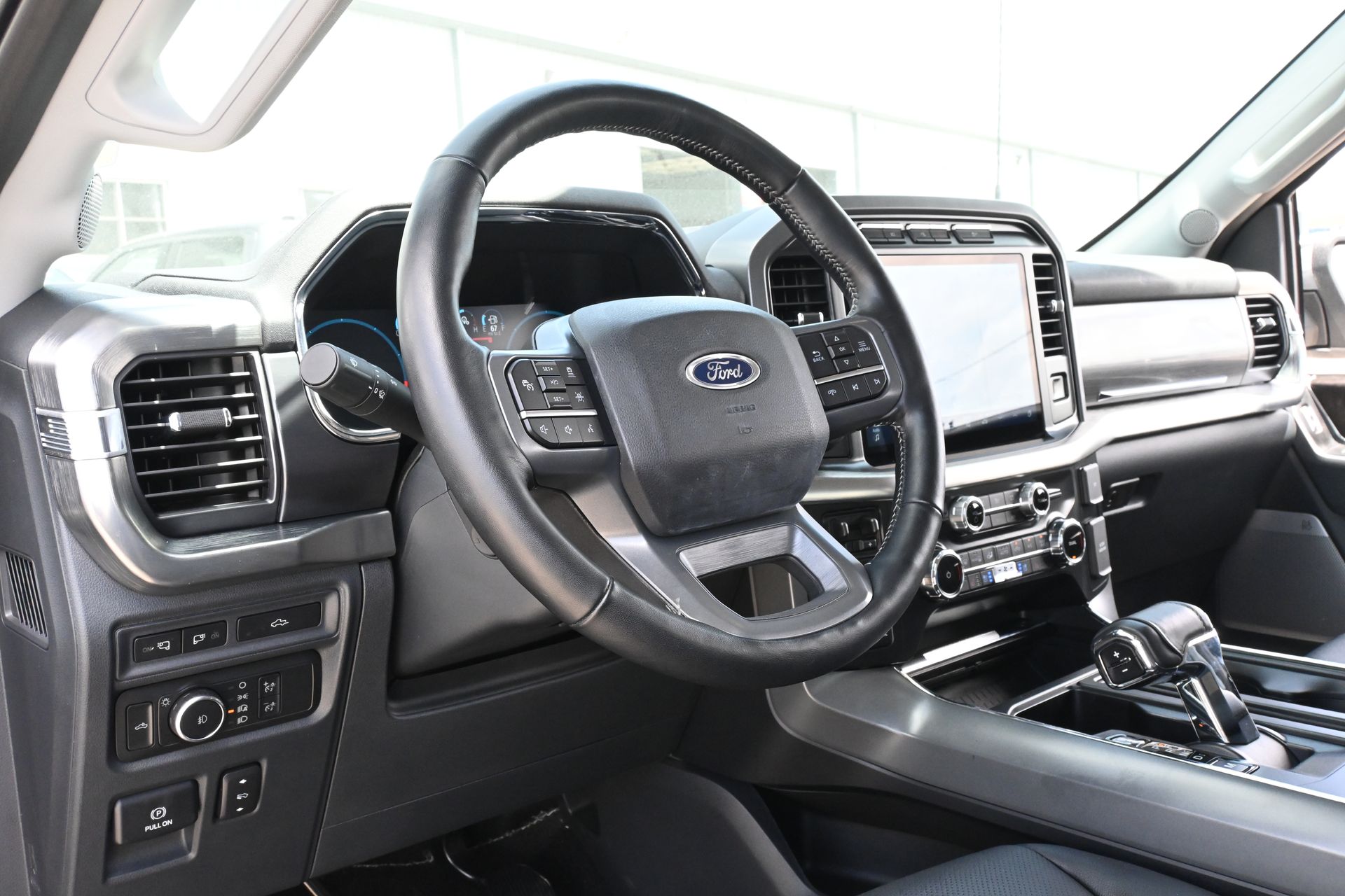 2022 Ford F-150 Lariat Black at AutoSavvy Houston Southwest