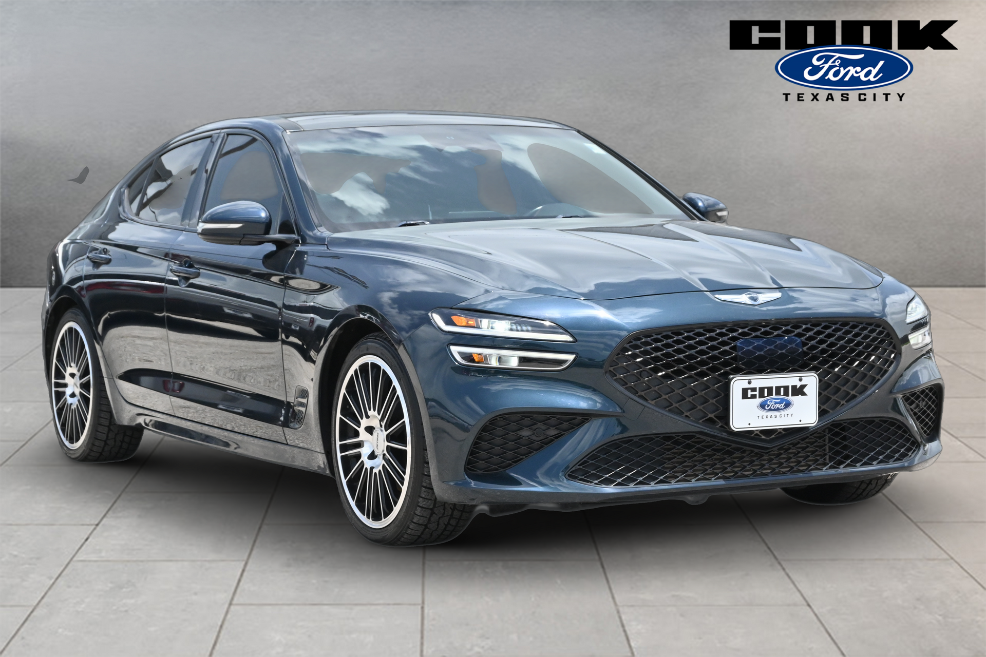 2023 Genesis G70 2.0T - 1
