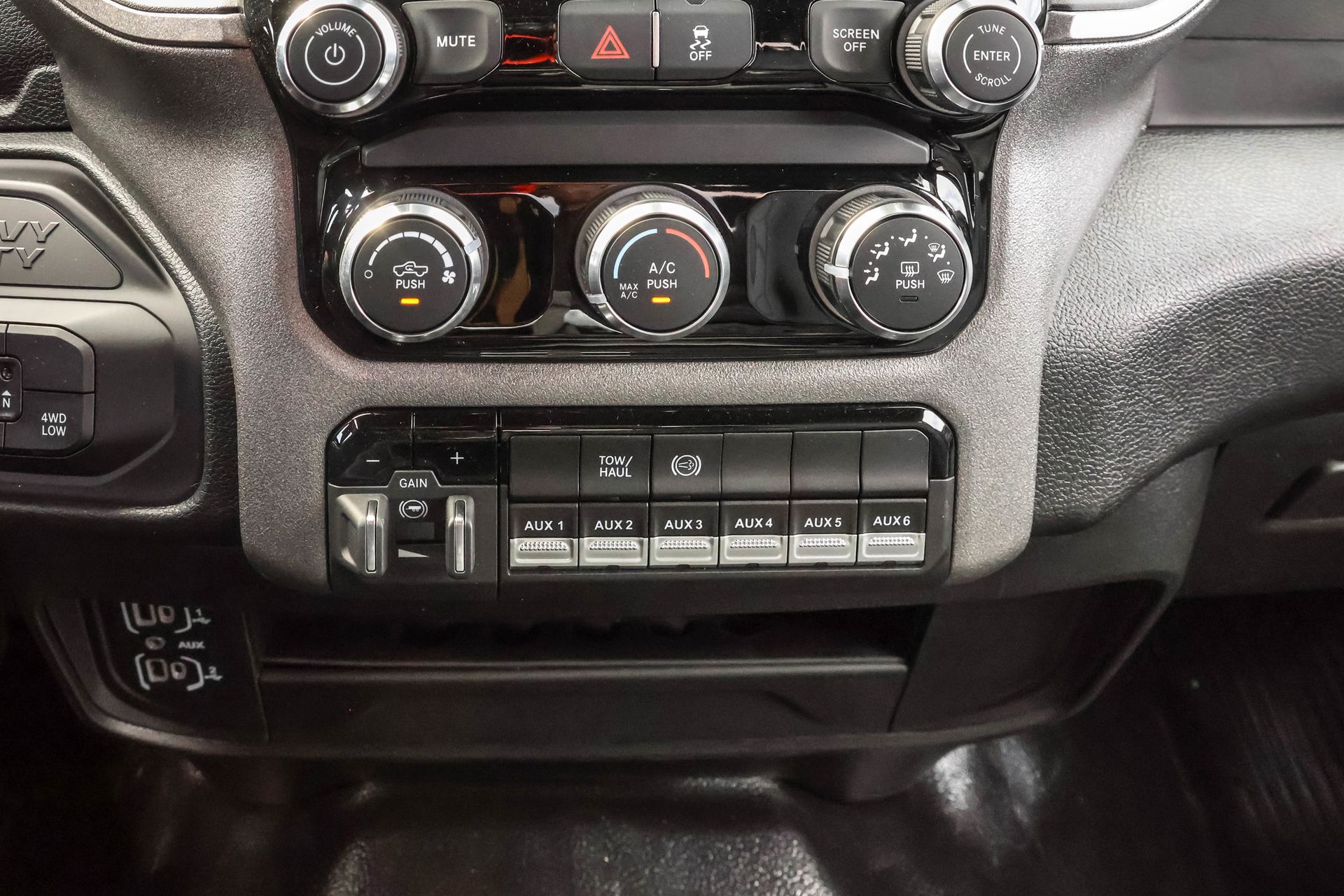 2026 RAM 3500 - Image 18