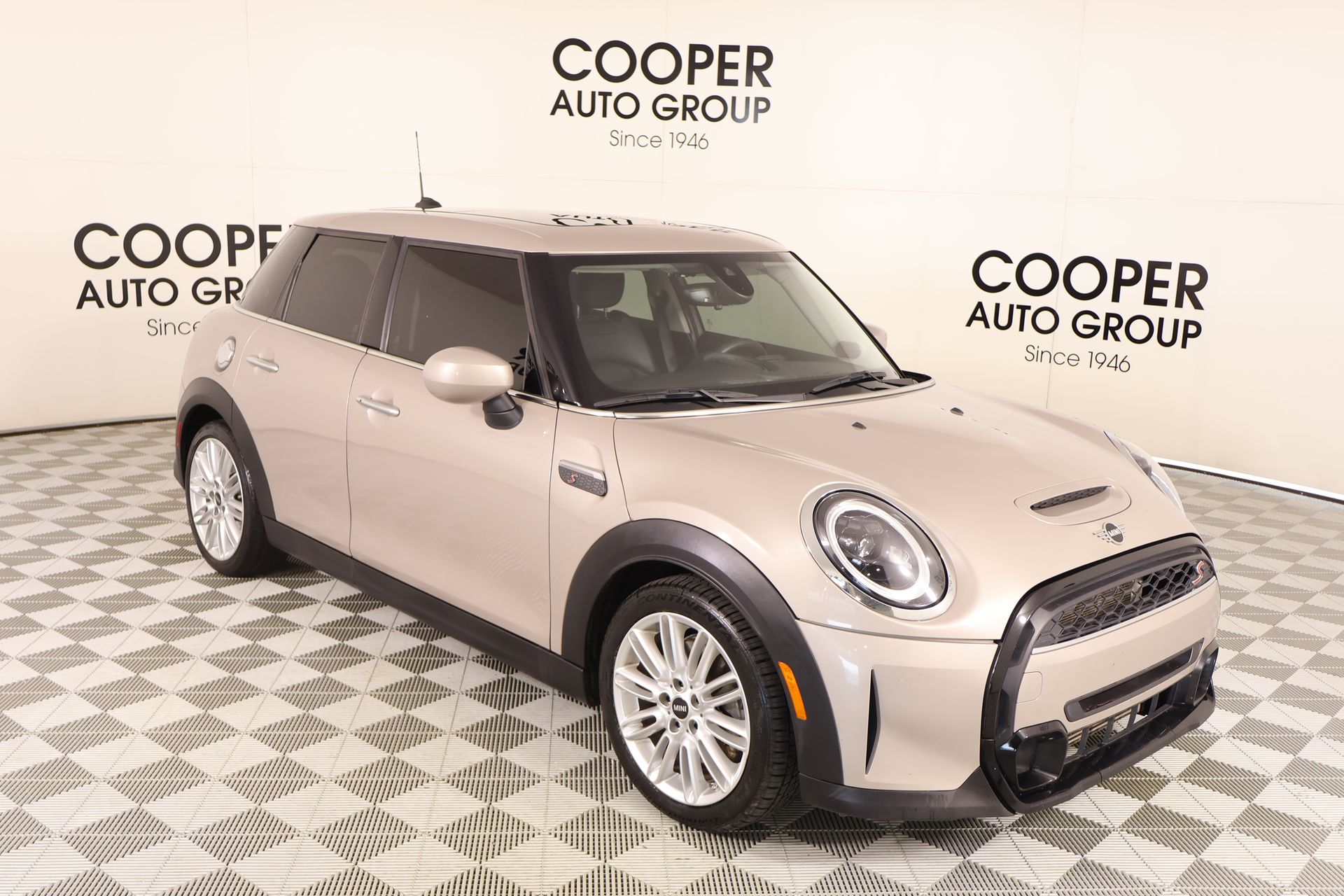 Rooftop Gray Metallic 2023 MINI Cooper Hatchback  7-Speed Automatic