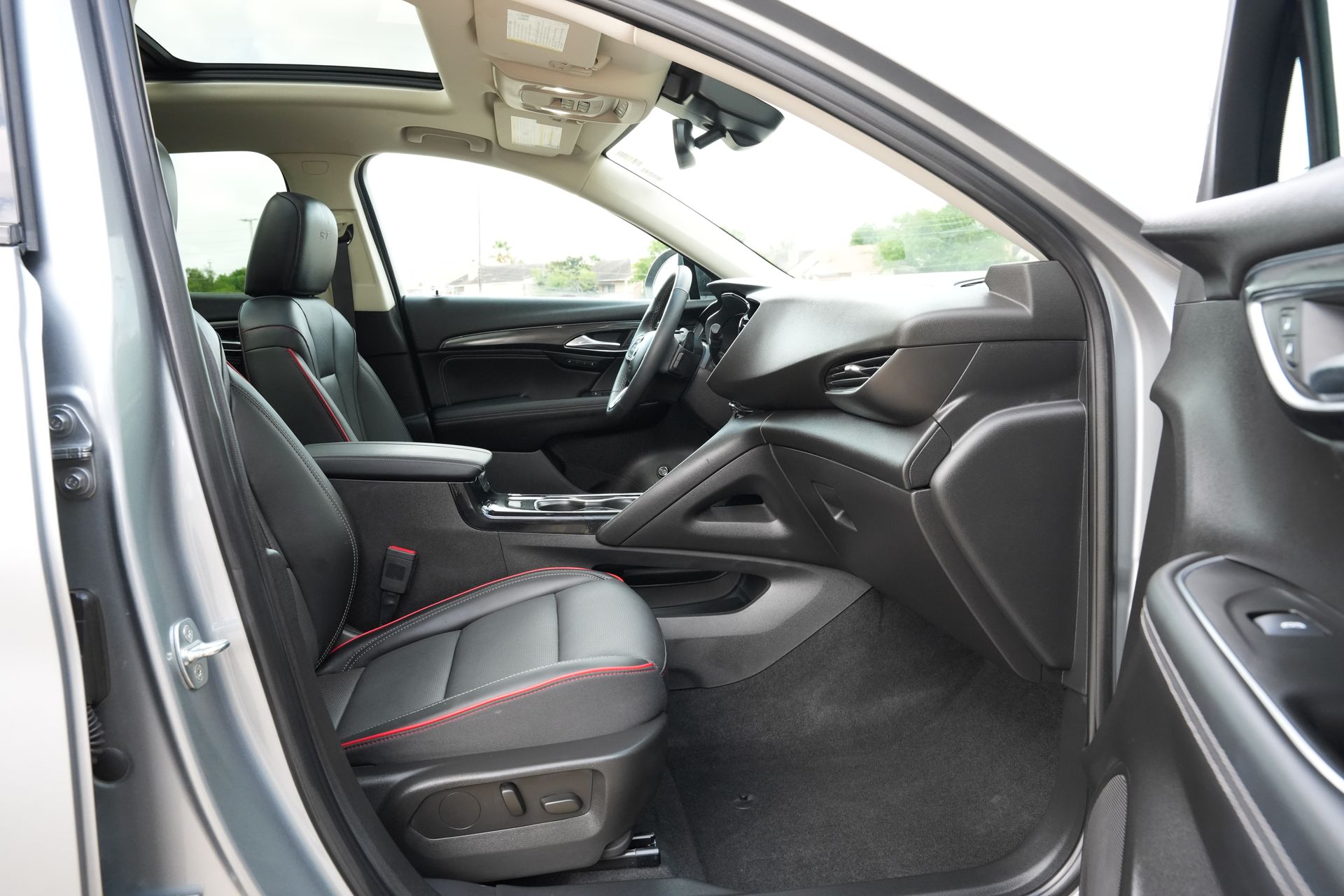 2023 Buick Envision Essence Gray at Toyota of Victoria