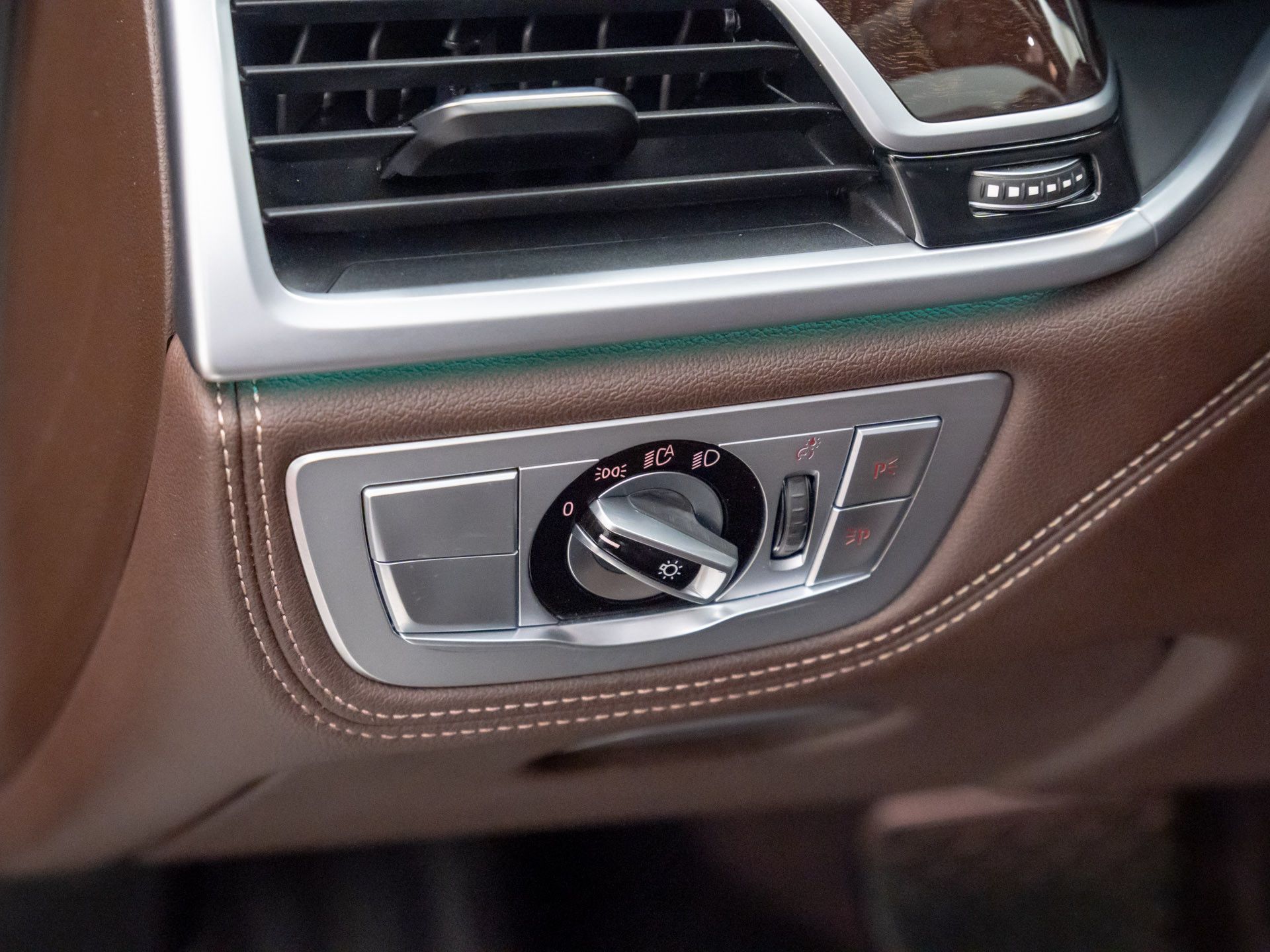 2022 BMW 7-Series 750i xDrive photo
