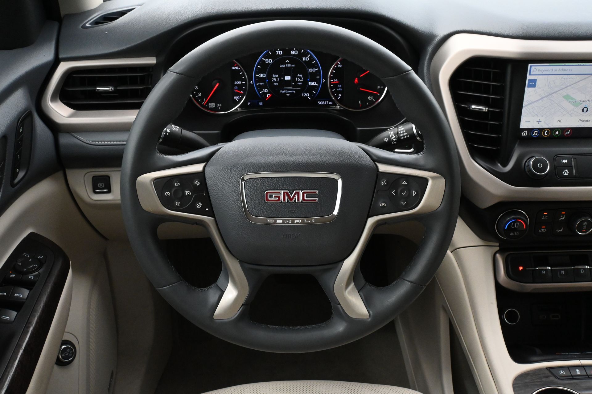 2023 GMC Acadia Denali - 10