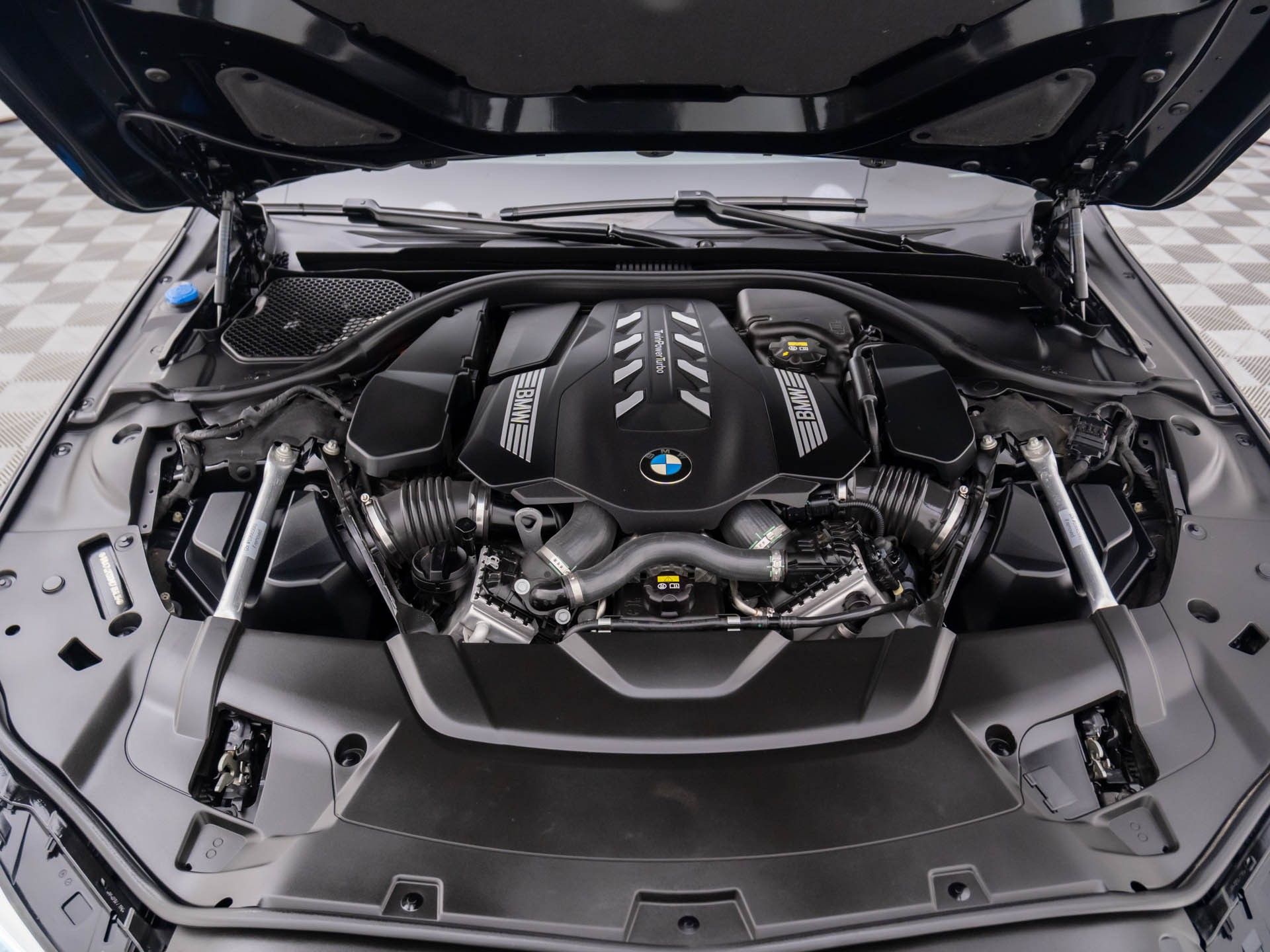 2021 BMW 7-Series 750i xDrive photo