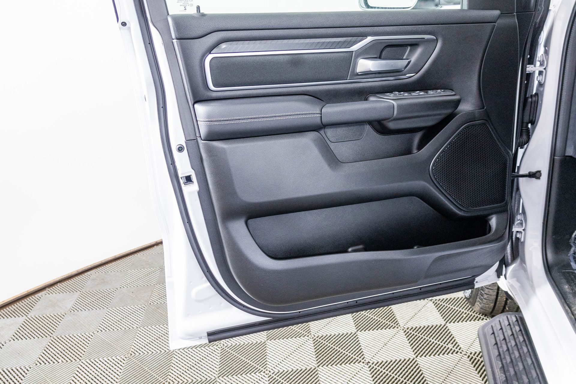 2026 RAM 1500 - Image 14