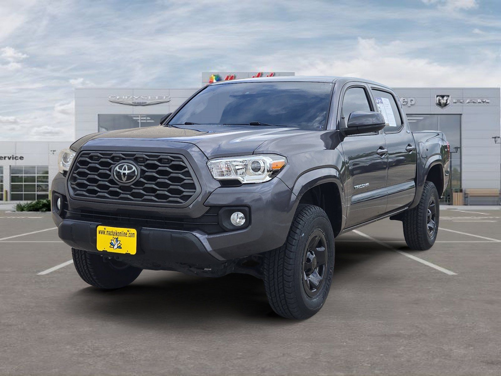 Magnetic Gray Metallic 2021 Toyota Tacoma SR5 I4 Double Cab RWD Pickup Truck 4X2 6-Speed Automatic
