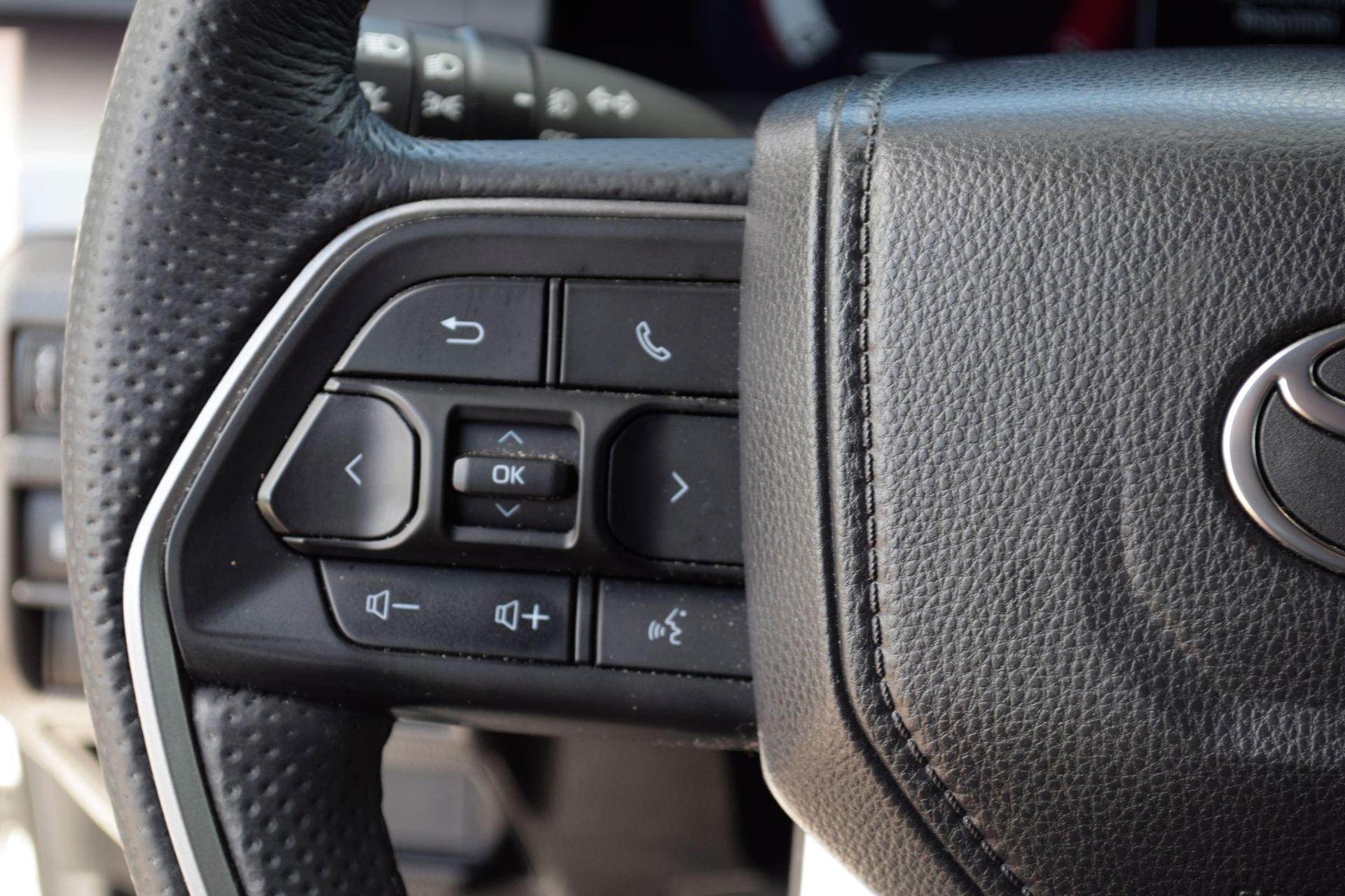 2025 Toyota Tacoma TRD Off-Road White at Don McGill Toyota