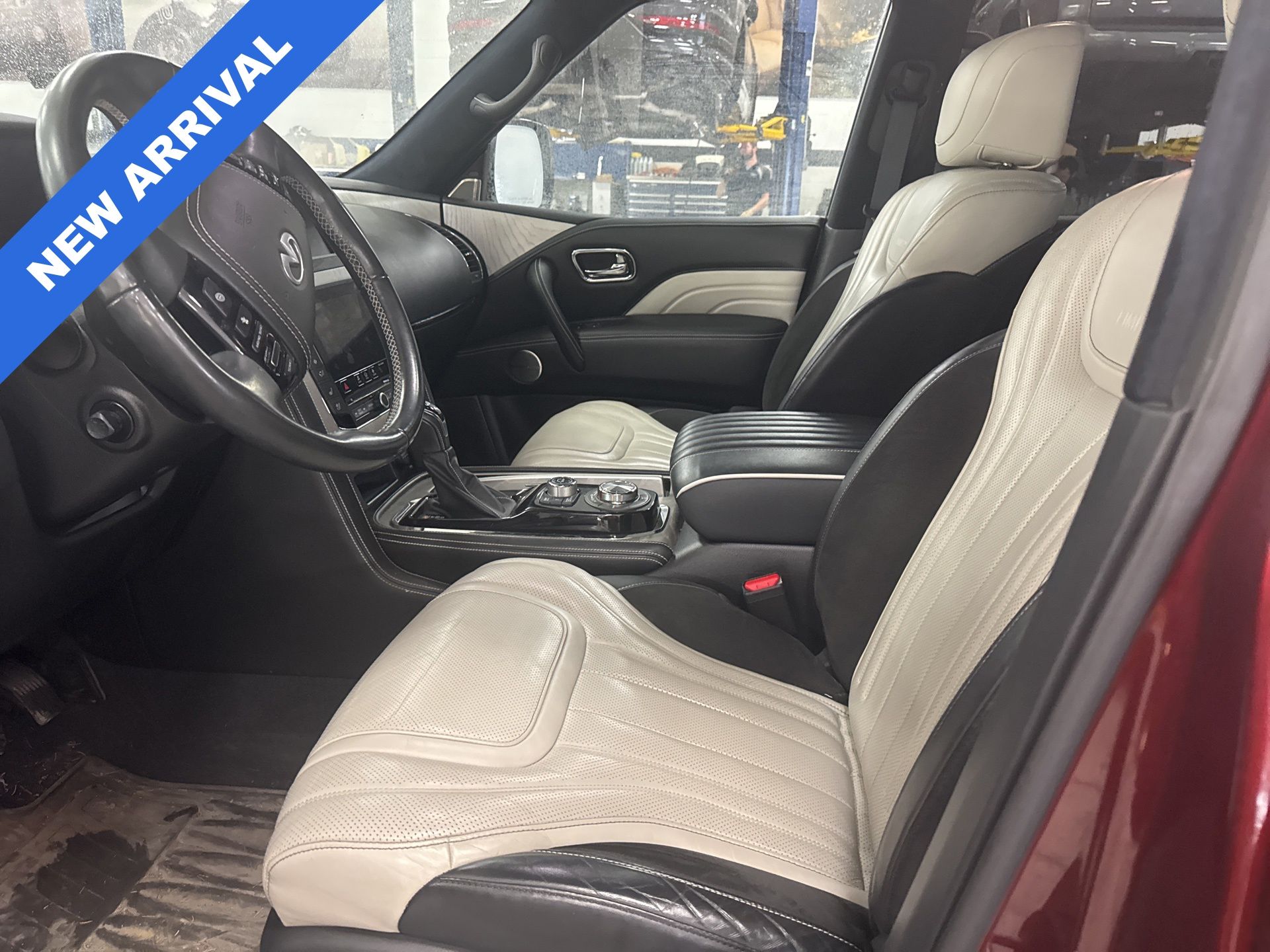 View vehicle photo 6