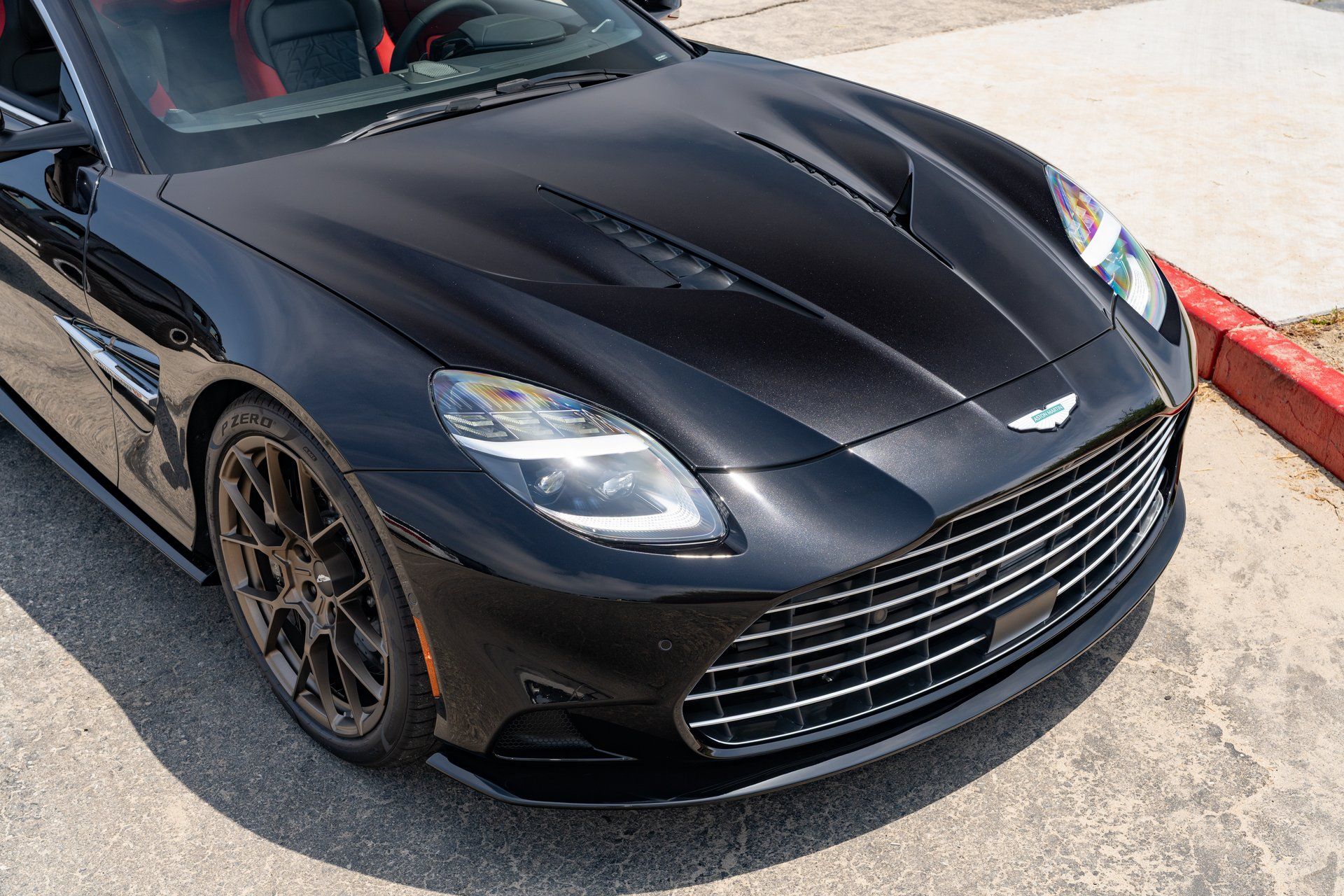 2025 Aston Martin Vanquish Base - Photo 9