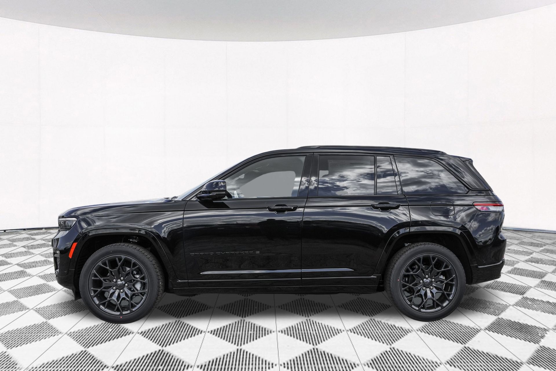 2025 JEEP GRAND CHEROKEE - Image 9