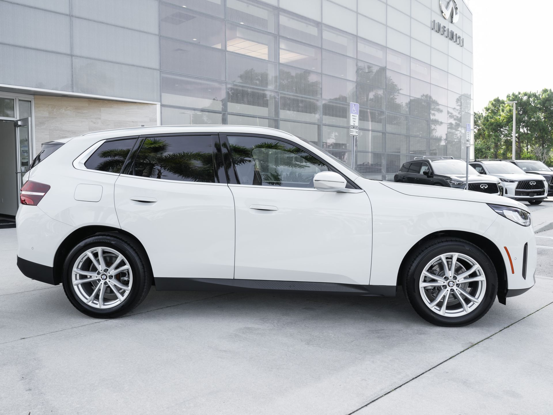 2025 BMW X3 30 - Photo 28