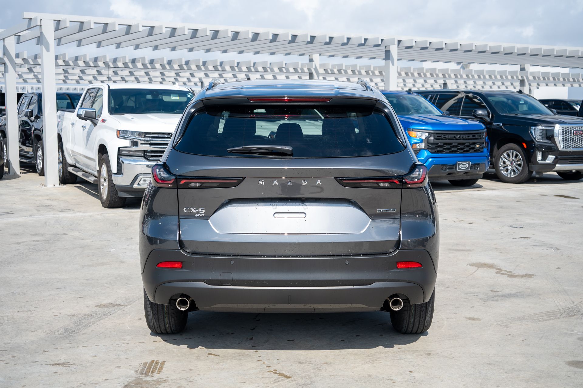 View vehicle photo 3