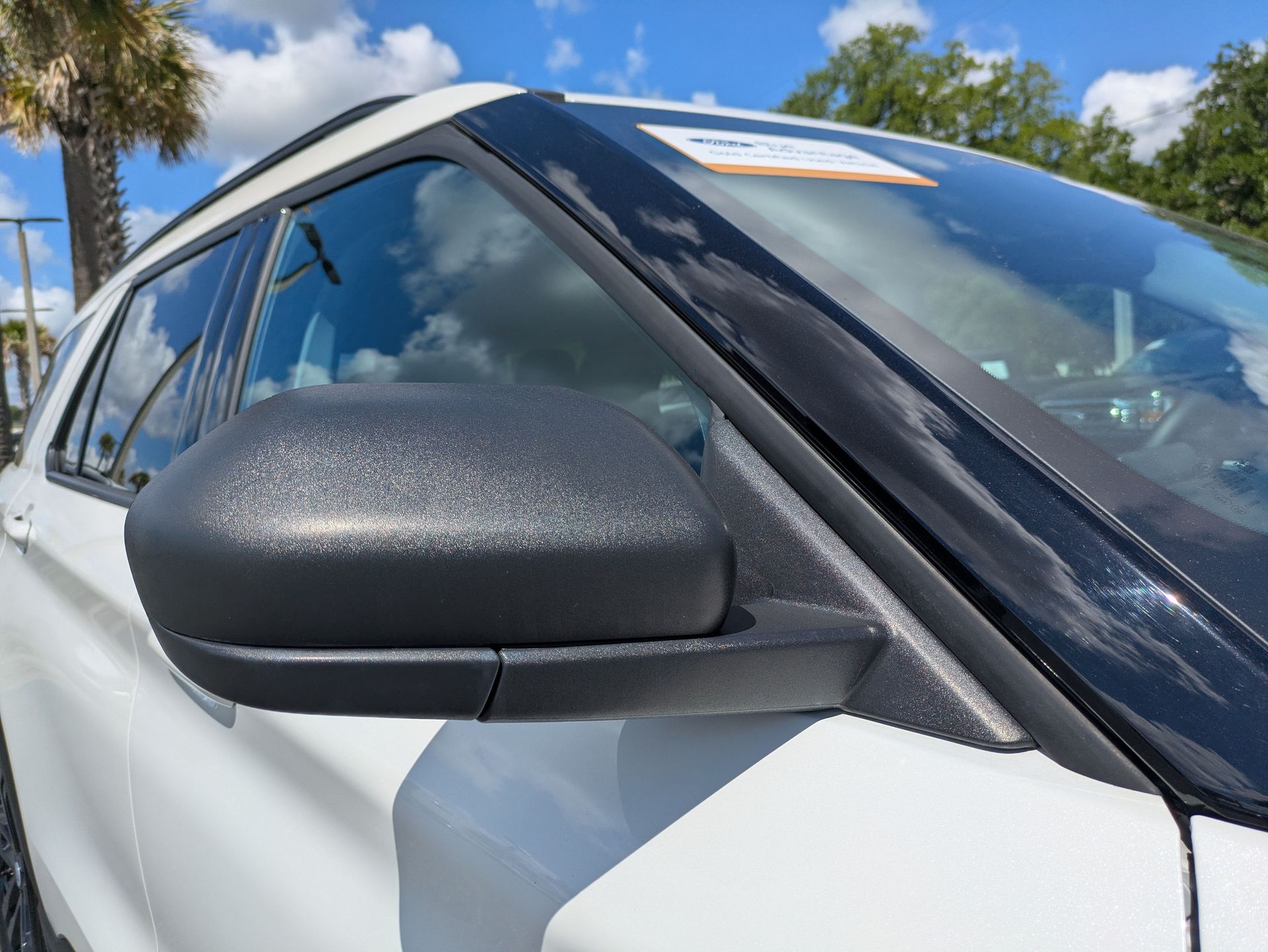 2023 Ford Explorer XLT White at Jones Ford