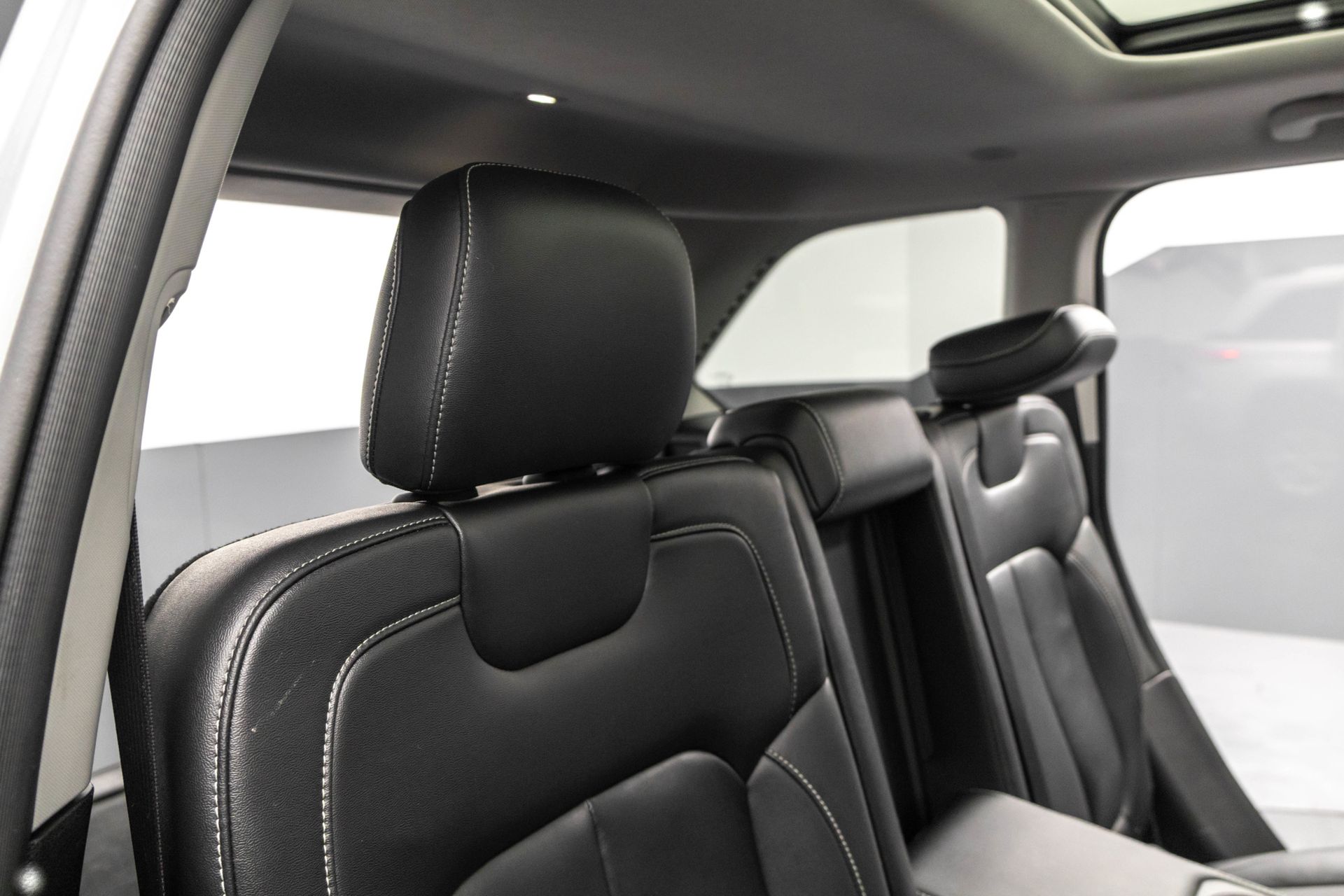 2022 JEEP GRAND CHEROKEE - Image 36