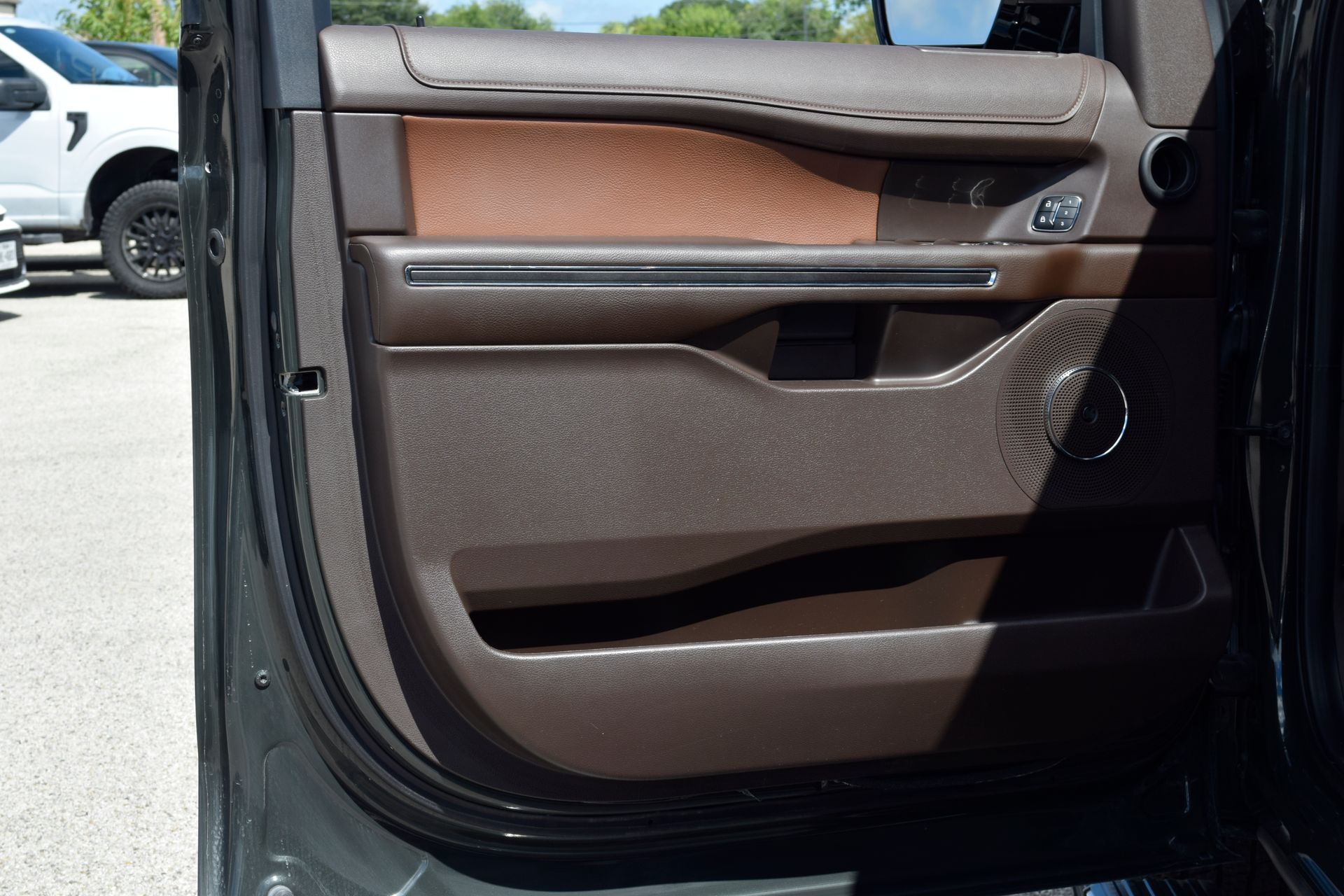 2023 Ford Expedition King Ranch Green at AutoSavvy Houston Southwest