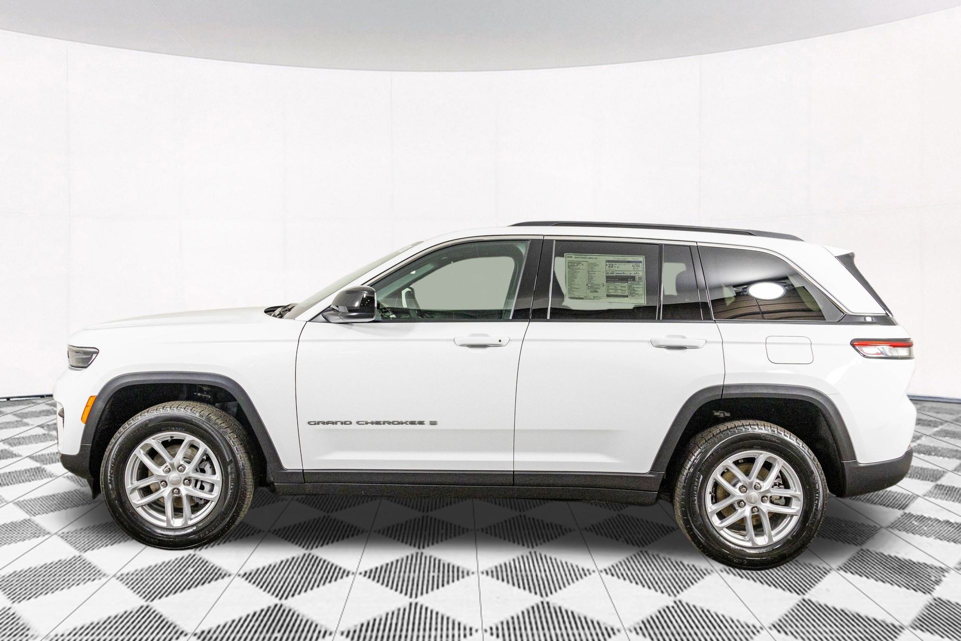 2025 JEEP GRAND CHEROKEE - Image 47