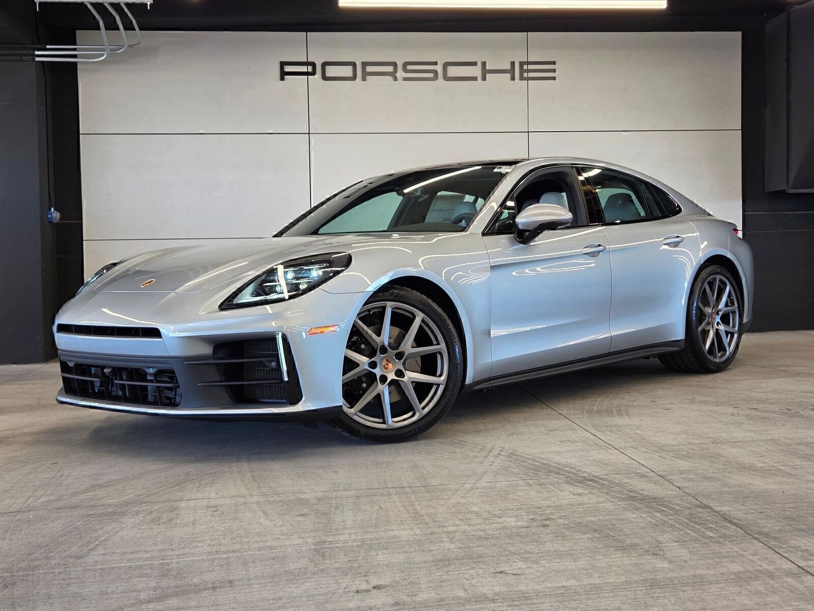 2026 Porsche Panamera RWD