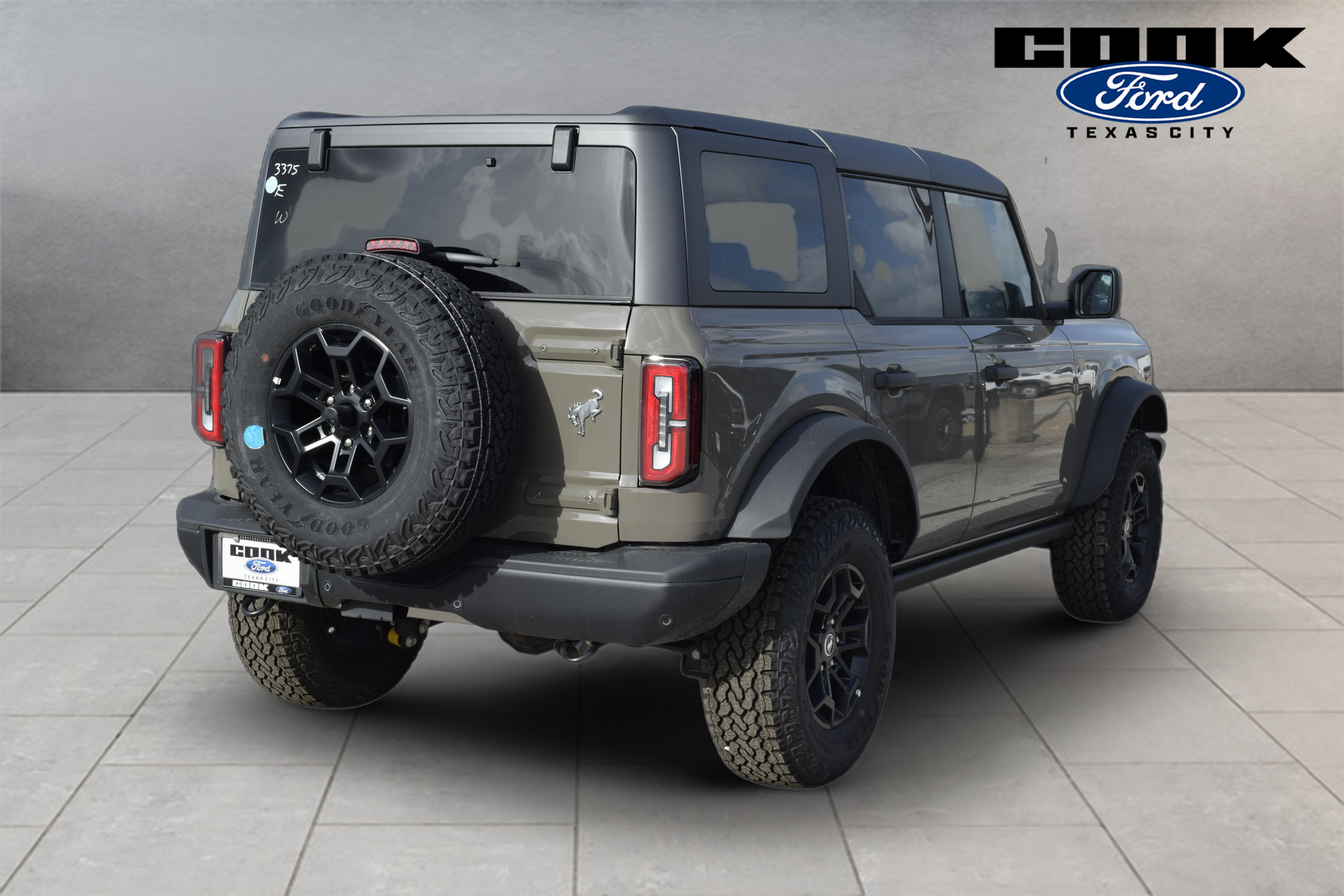 2026 Ford Bronco Badlands Gray at Cook Ford