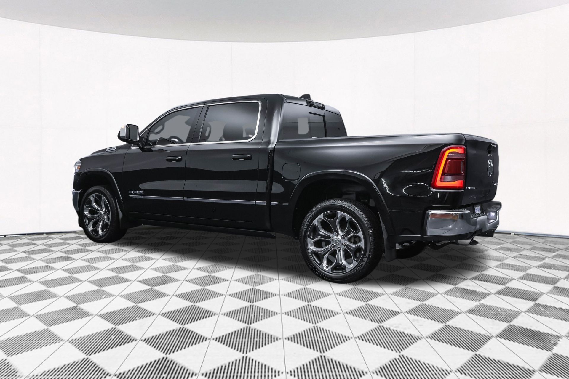 2023 RAM 1500 - Image 44