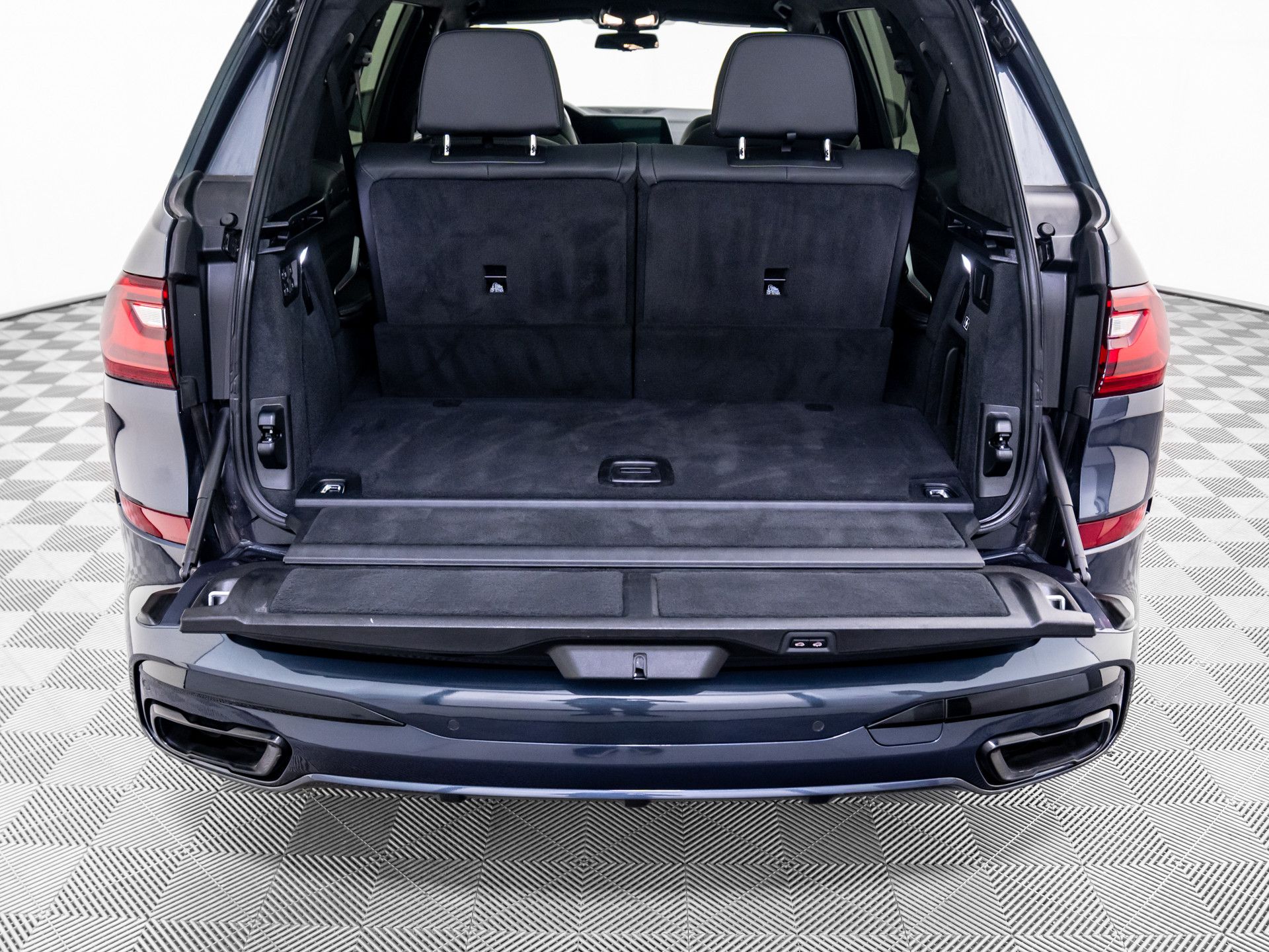 2022 BMW X7 M50i photo