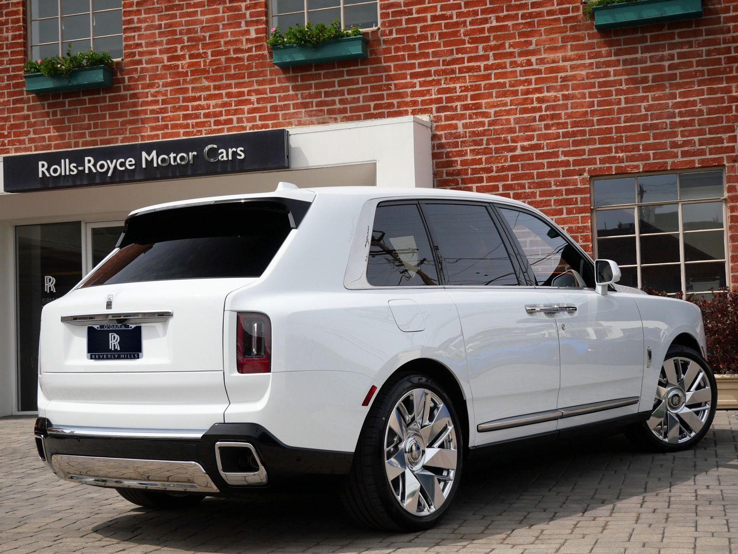 View vehicle photo 2