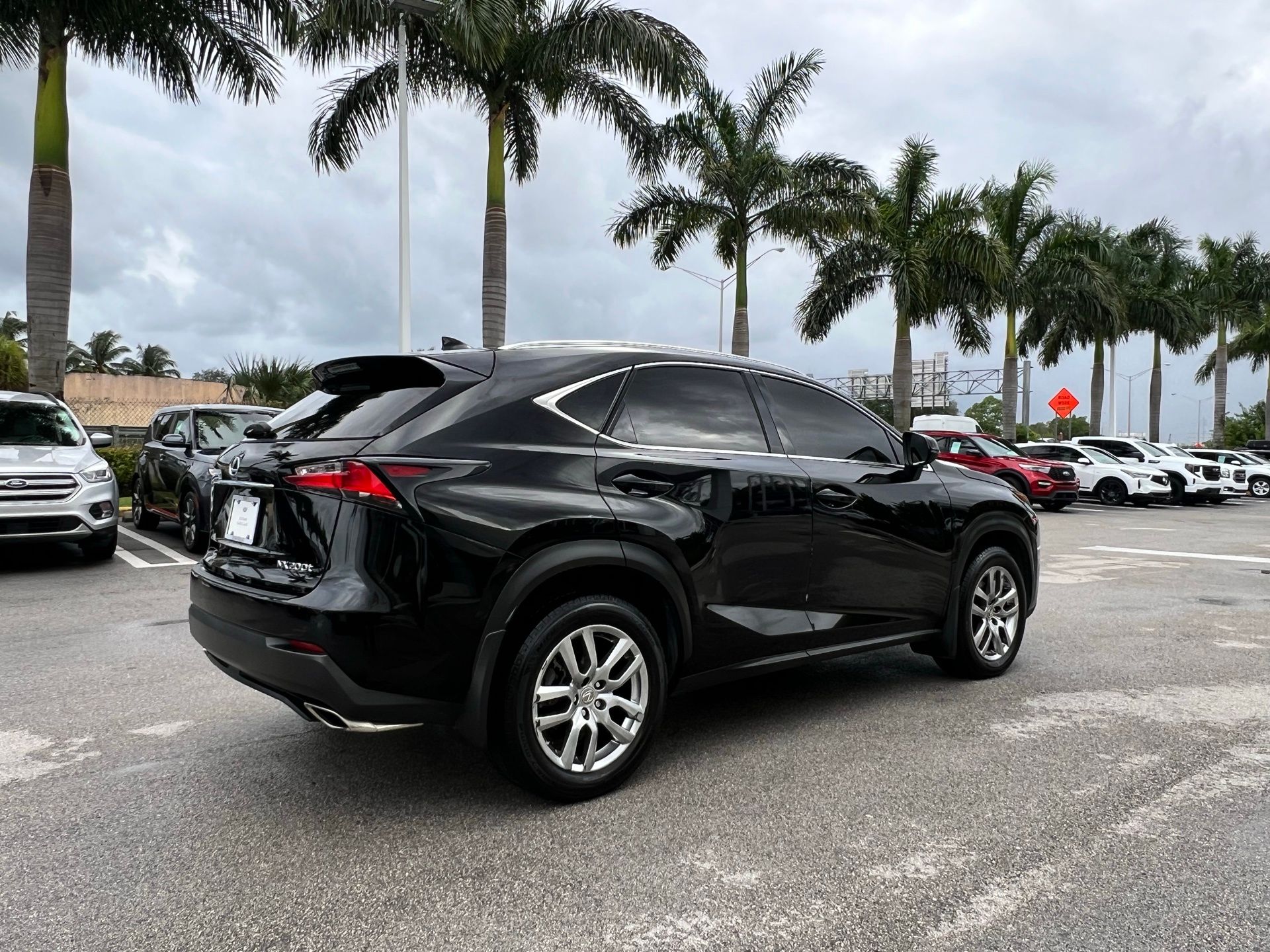 2015 Lexus NX 200t 24