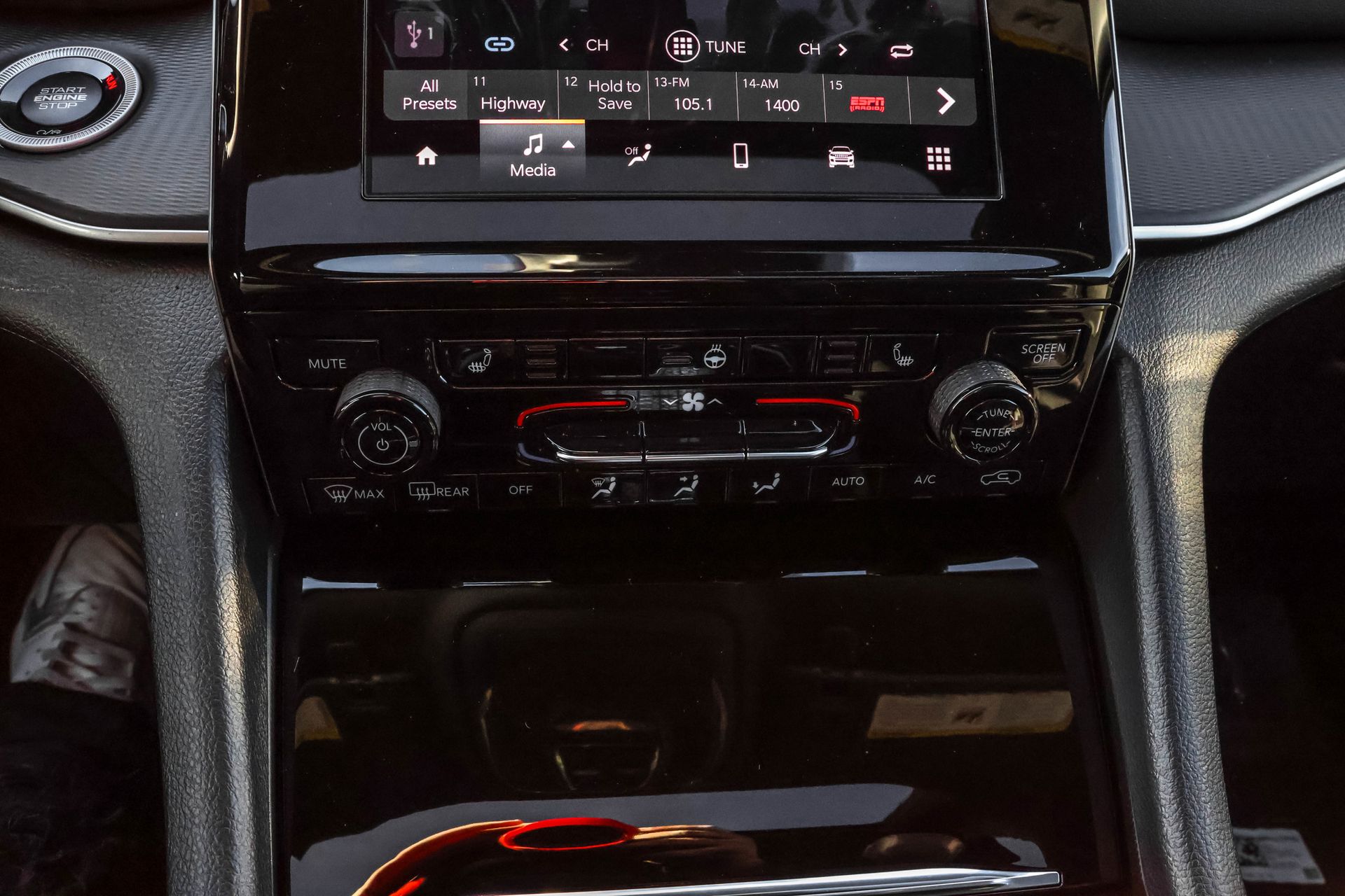 2025 JEEP GRAND CHEROKEE - Image 21