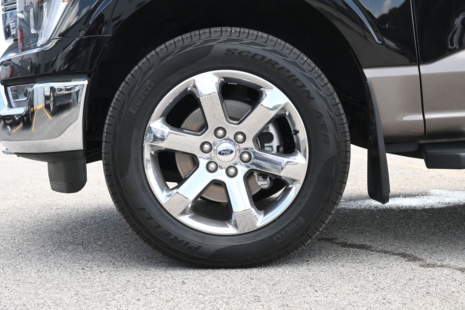 2022 Ford F-150 Lariat Black at AutoSavvy Houston Southwest