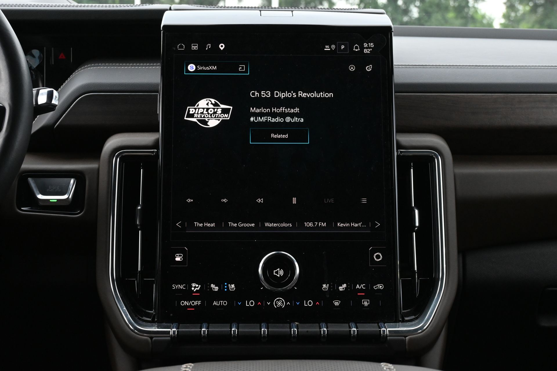 2025 GMC Yukon Denali Ultimate White at Community Honda