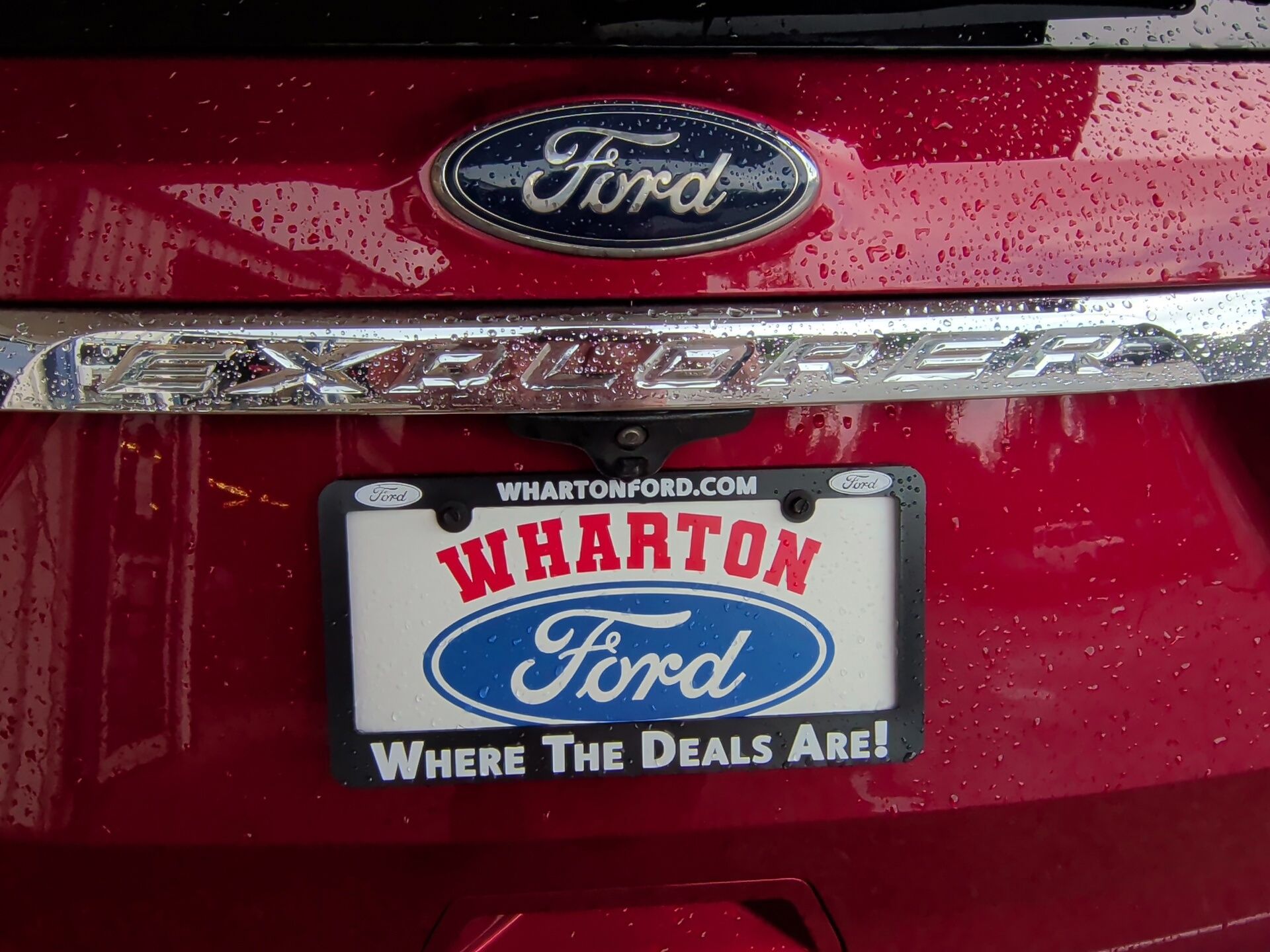 2019 Ford Explorer Limited Red at Autostrade
