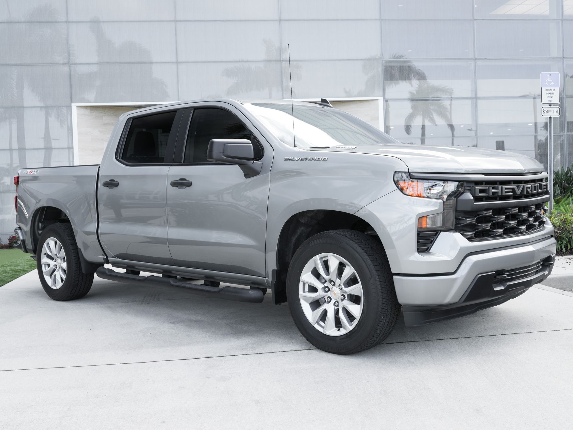 used 2025 Chevrolet Silverado 1500 car, priced at $33,000
