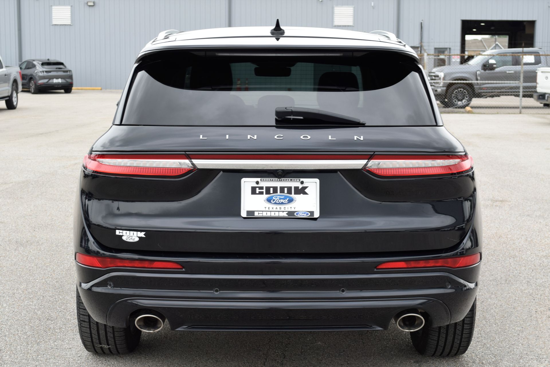 2022 Lincoln Corsair Plug-In Hybrid Grand Touring - 4