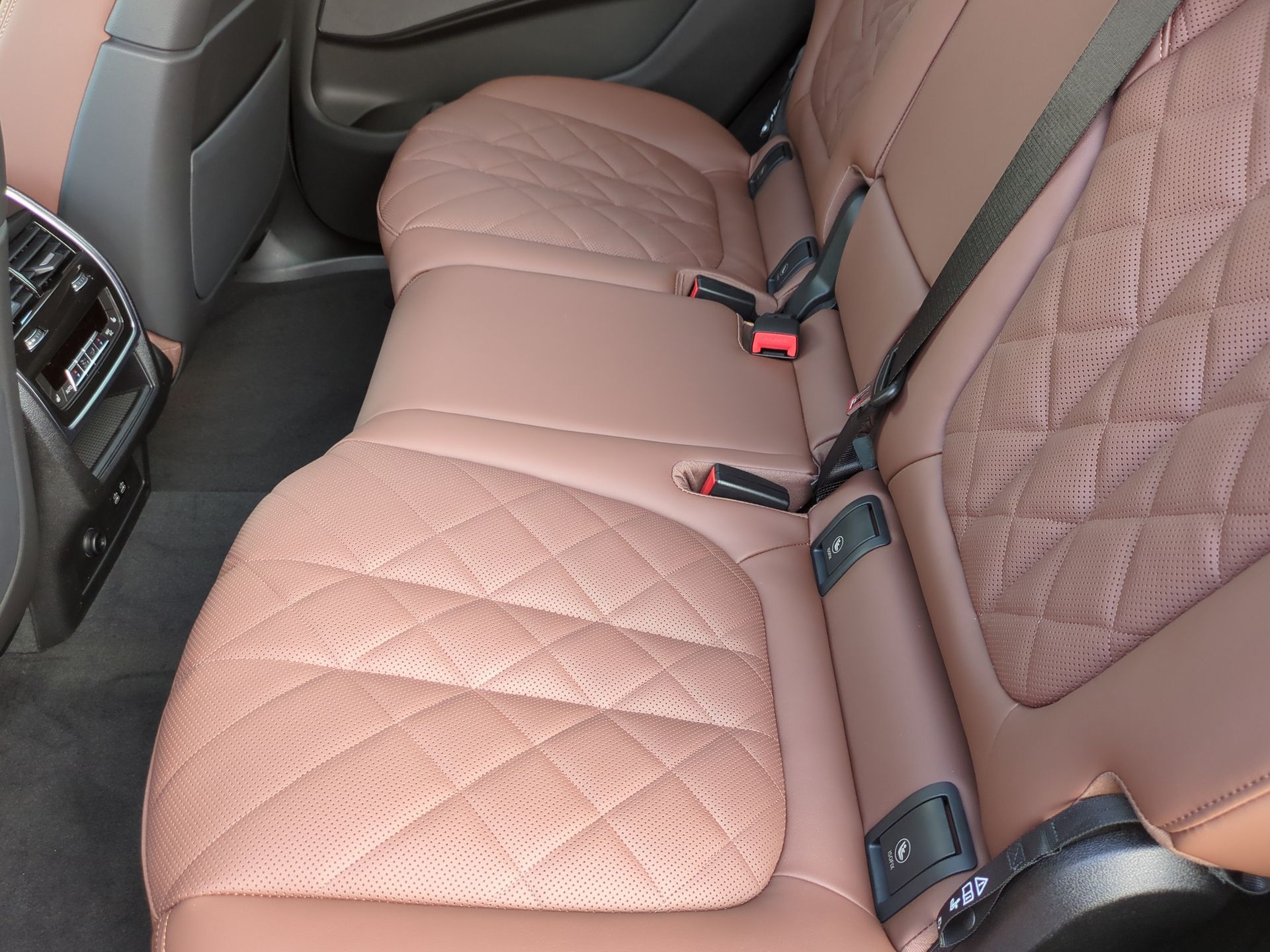 new 2026 BMW X7 car, priced at $97,440