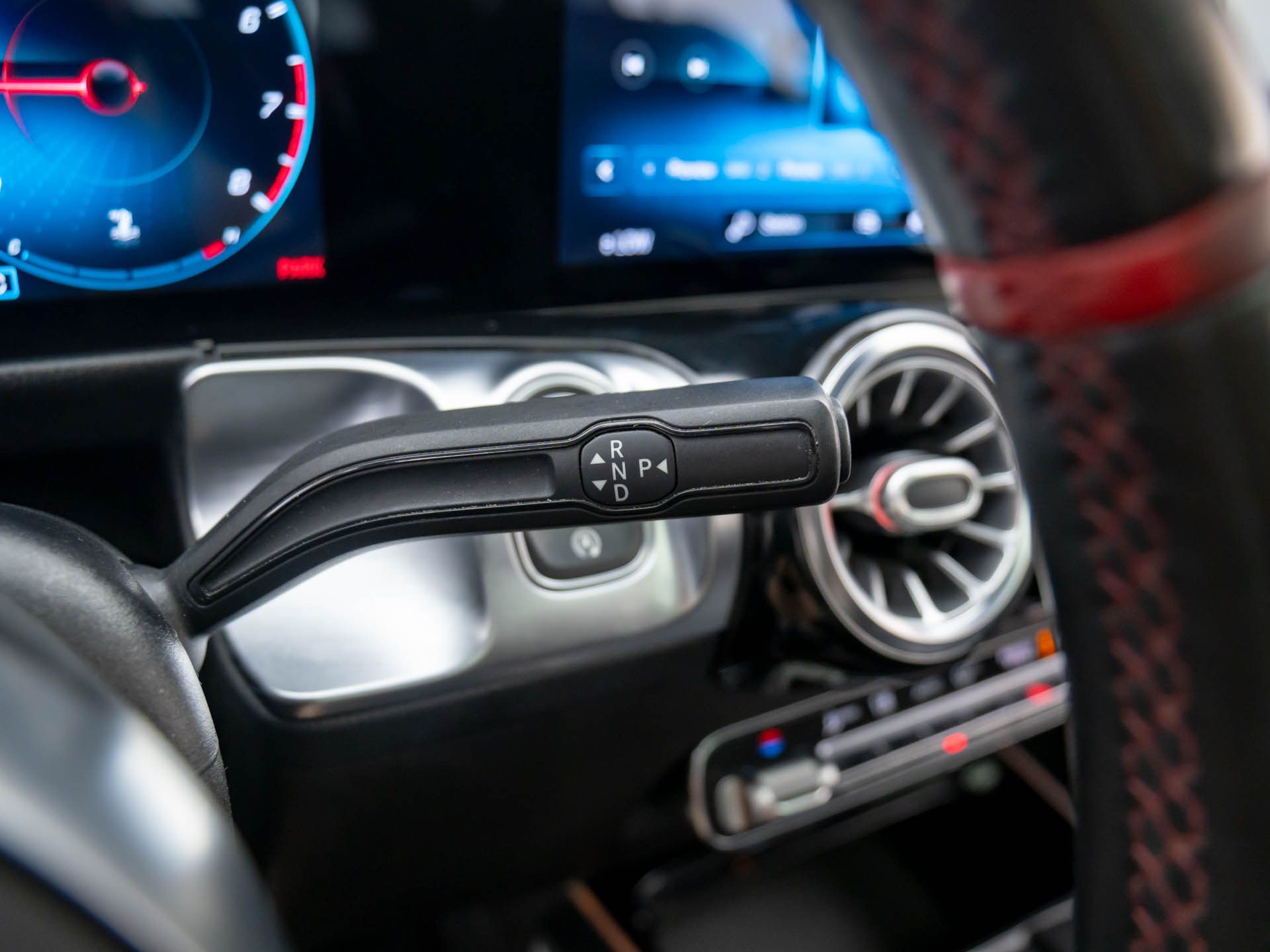 2021 Mercedes-Benz GLB GLB 35 AMG photo