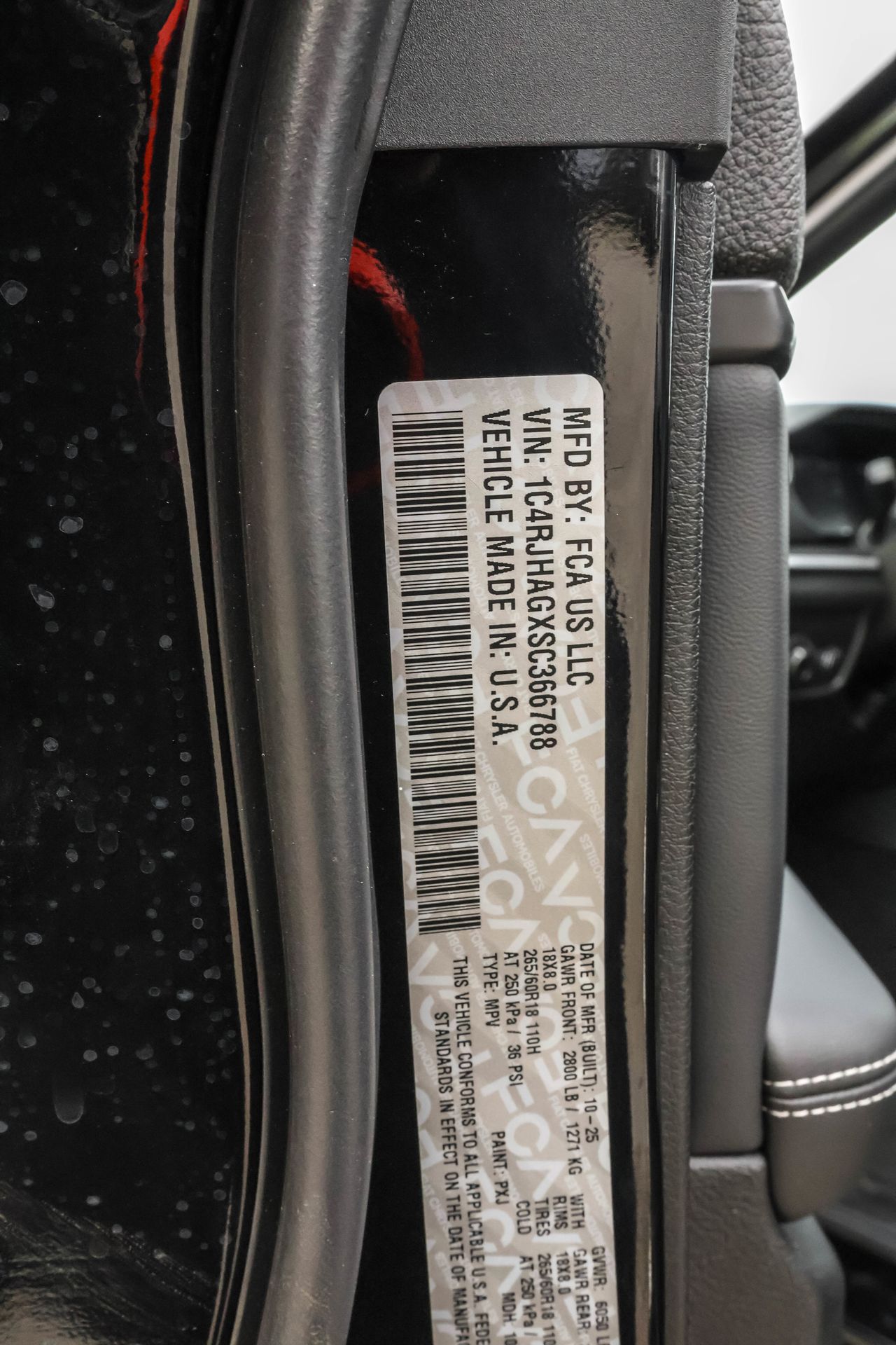 2025 JEEP GRAND CHEROKEE - Image 16