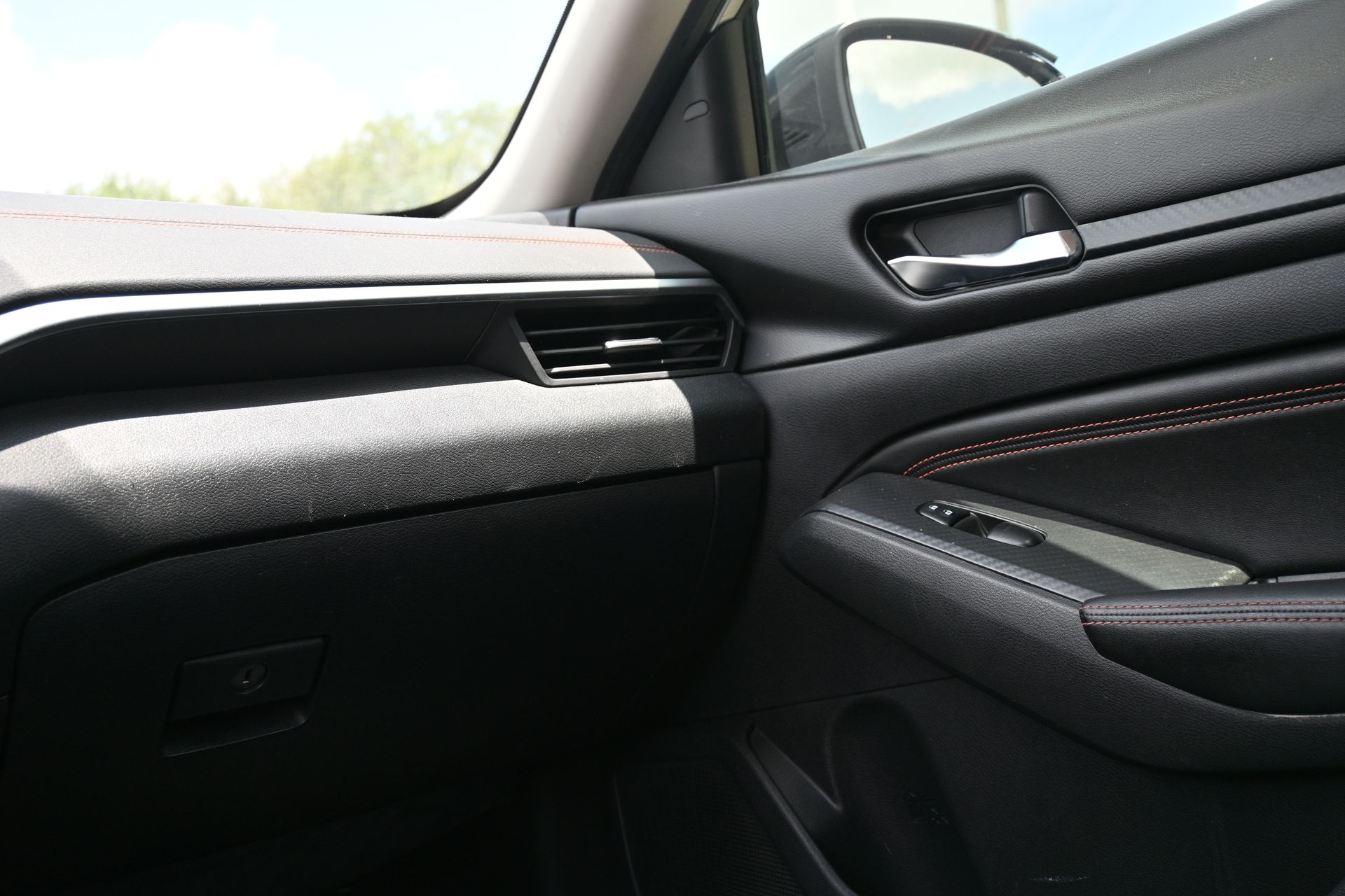 2019 Nissan Altima 2.5 SR Silver at Texan Dodge Chrysler Jeep Ram