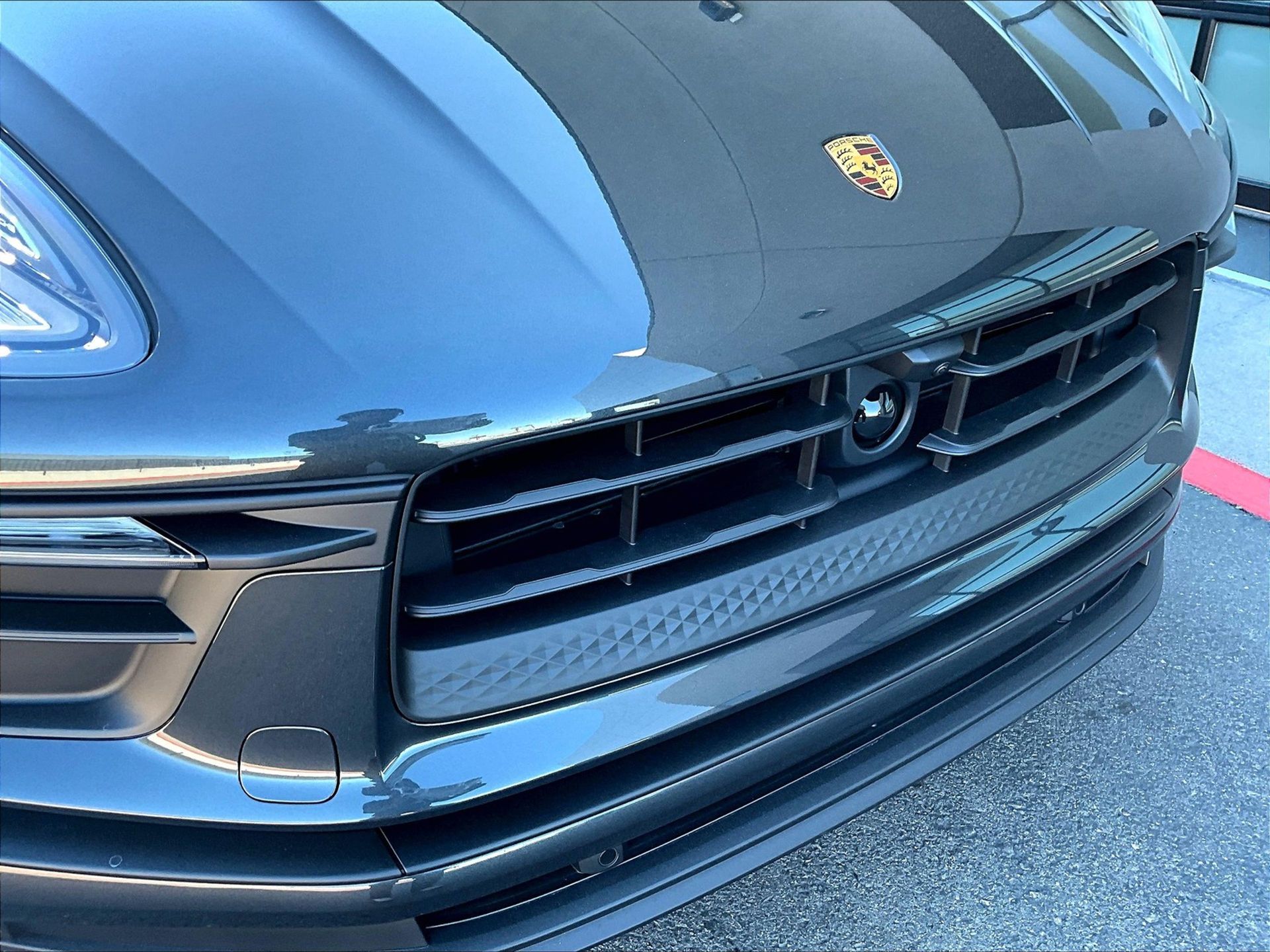 2025 Macan picture #21