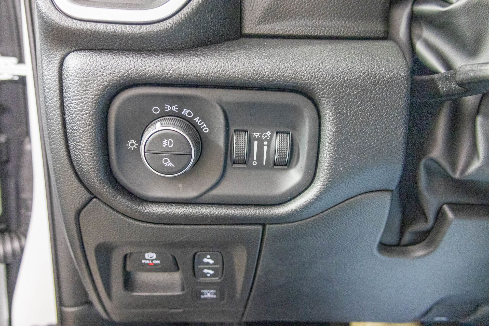 2026 RAM 1500 - Image 17