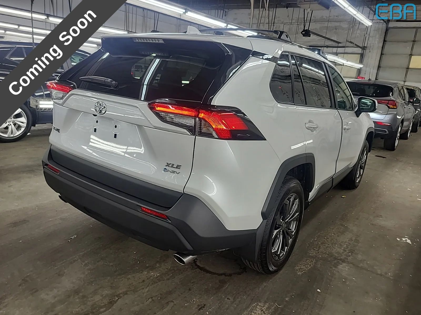 View vehicle photo 6