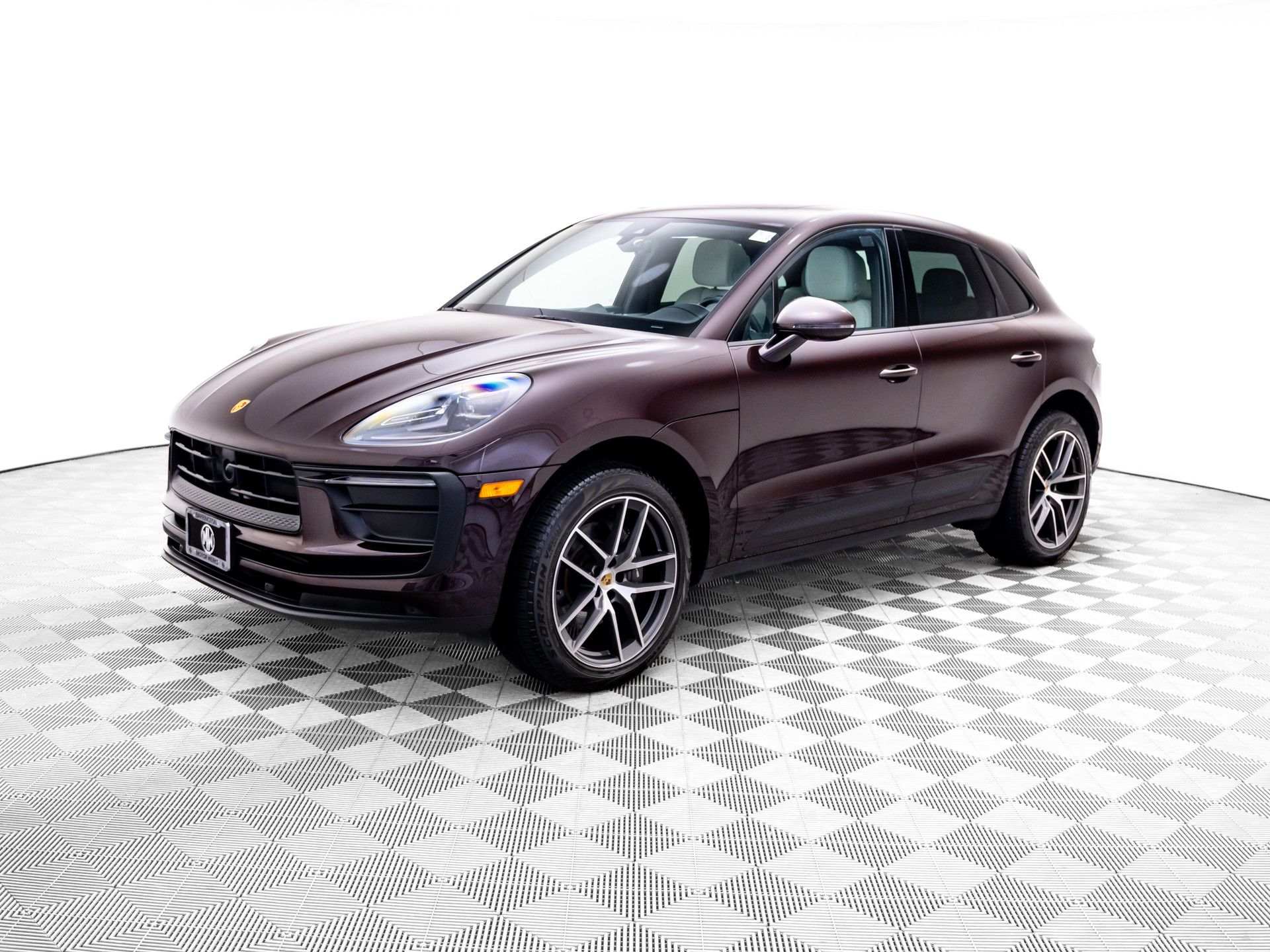 2023 Porsche Macan AWD