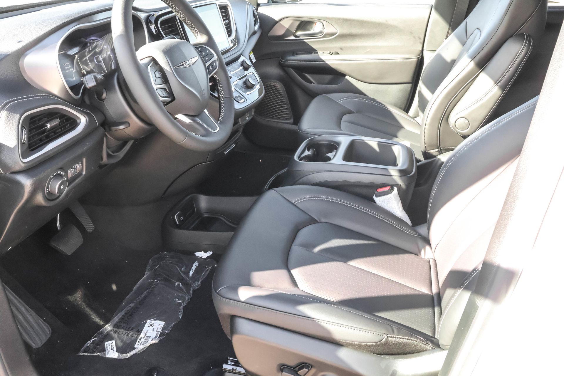 2026 CHRYSLER PACIFICA - Image 5