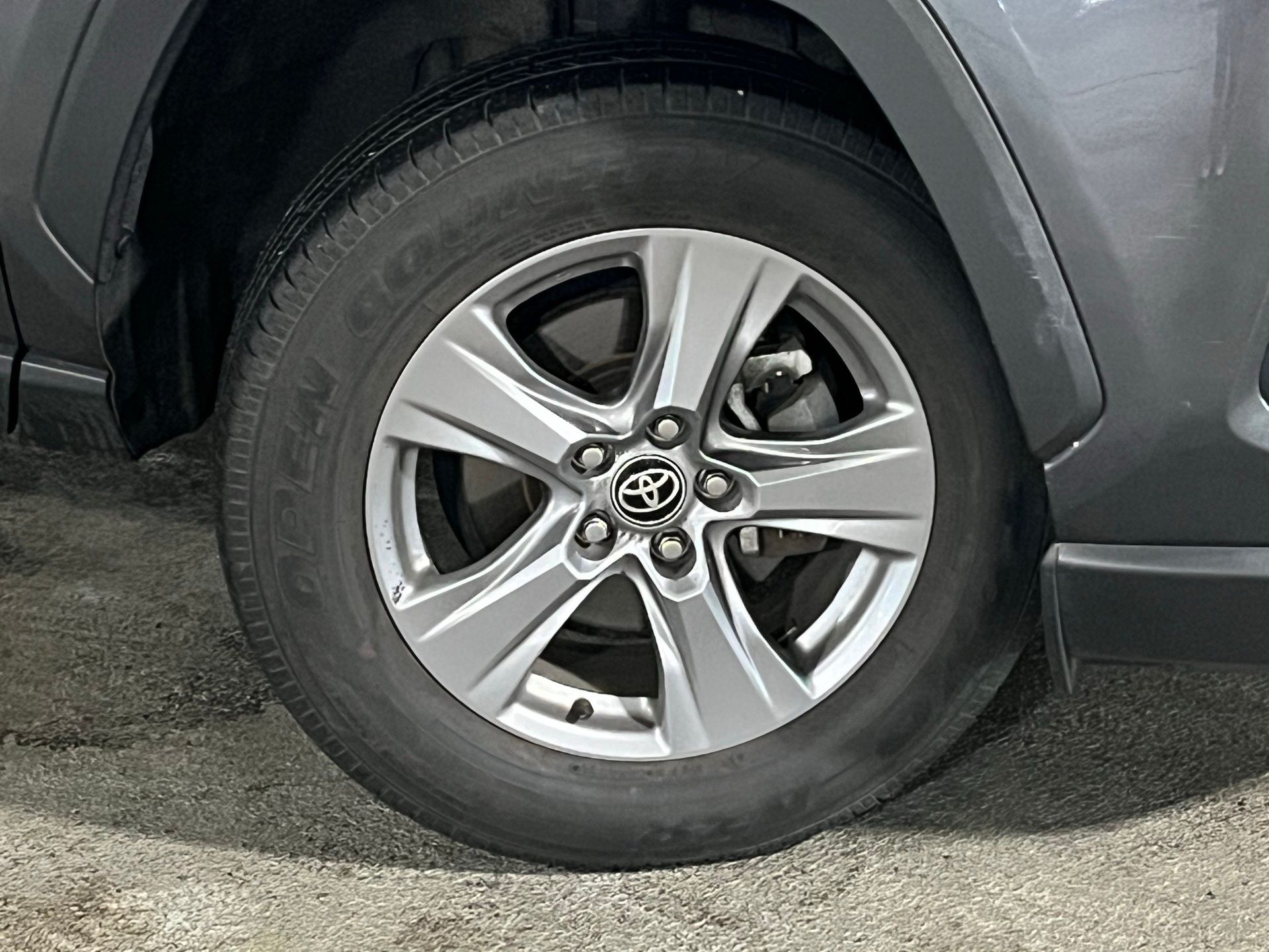 View vehicle photo 2