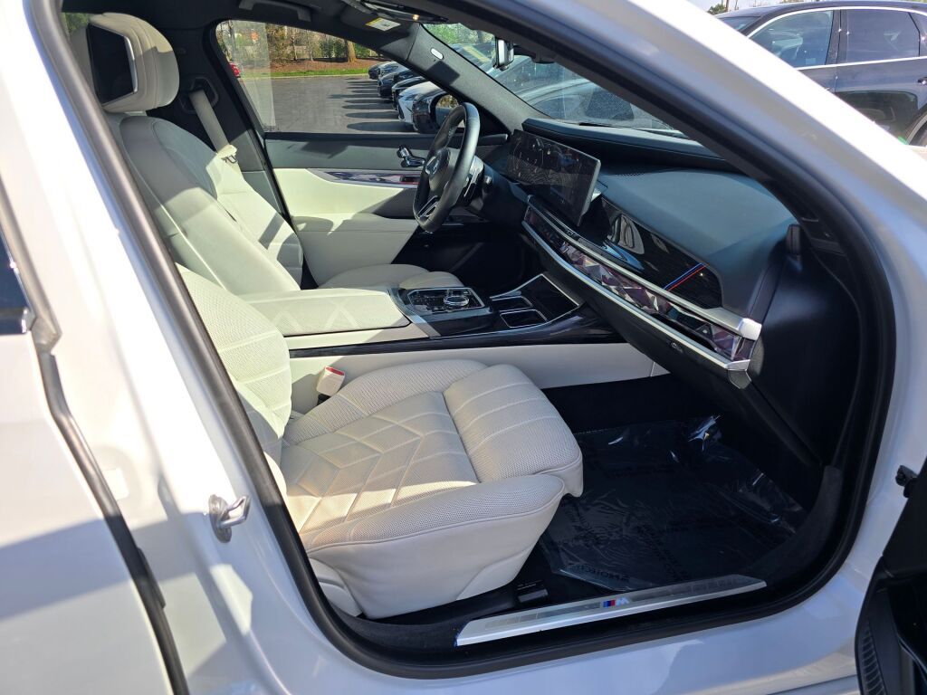 2024 Bmw 750e 750e xDrive photo 28