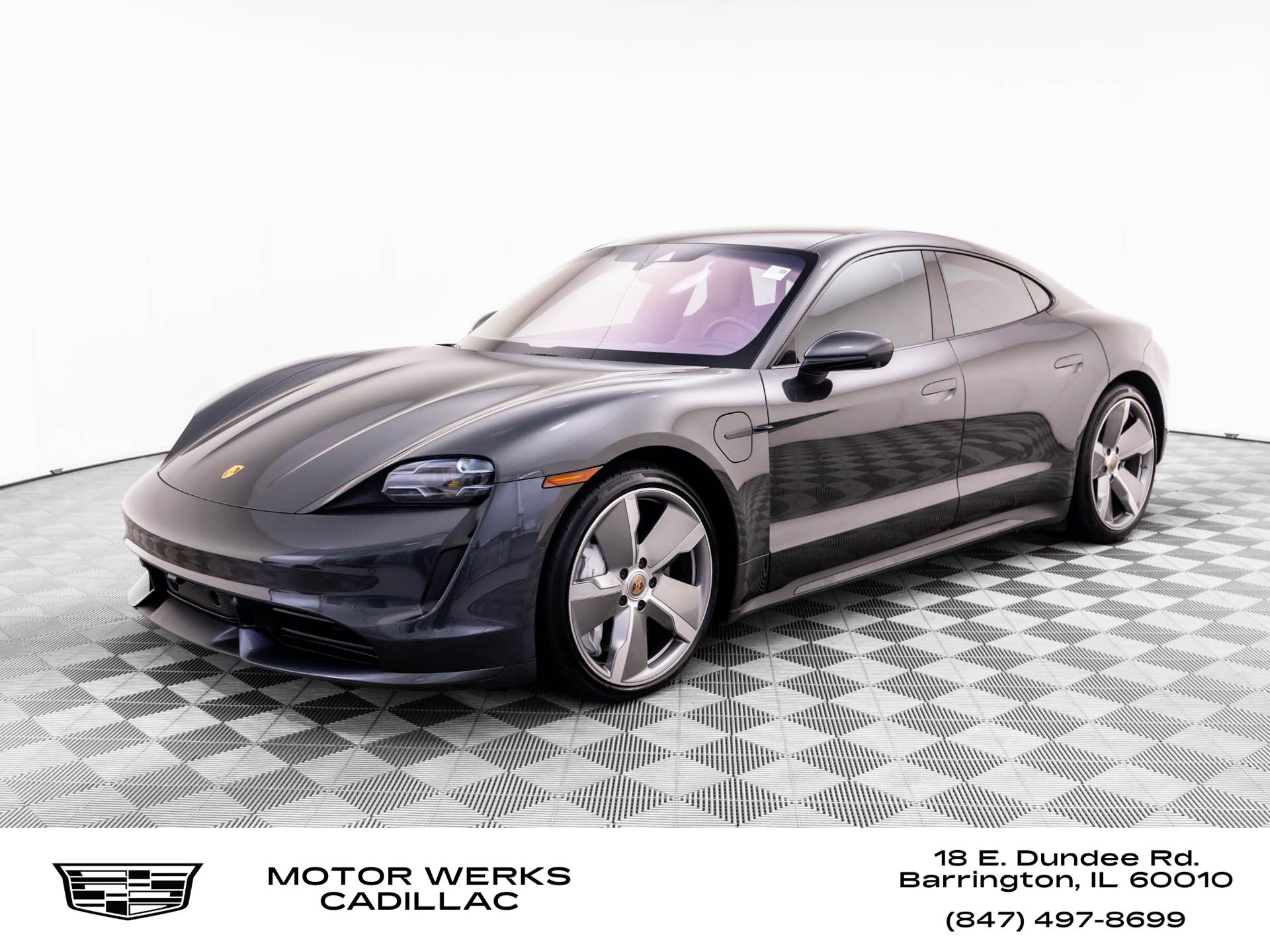 2020 Porsche Taycan Gris (Volcano Grey Metallic) Sedán Tracción en las cuatro ruedas 2 velocidades Automática