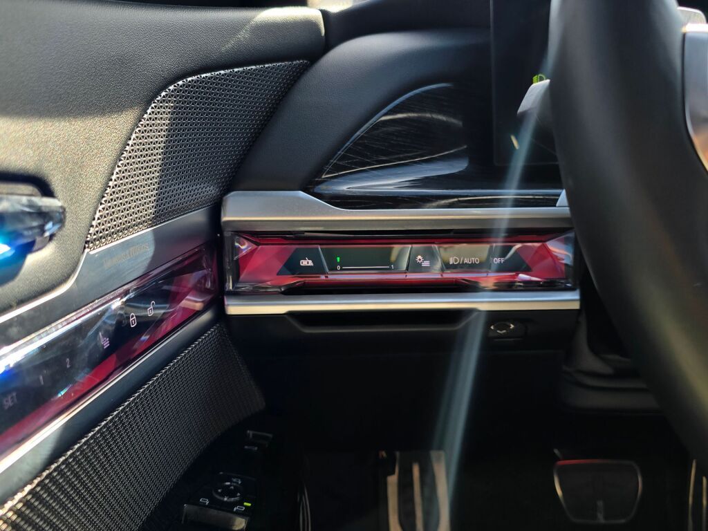 2024 Bmw 750e 750e xDrive photo 13