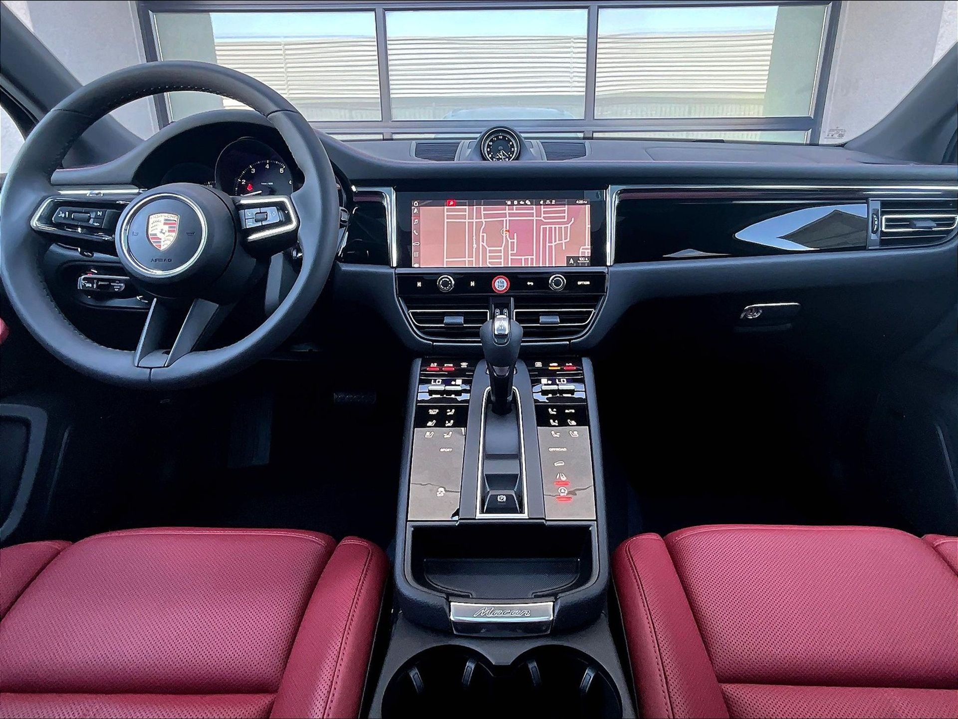 2025 Macan picture #12