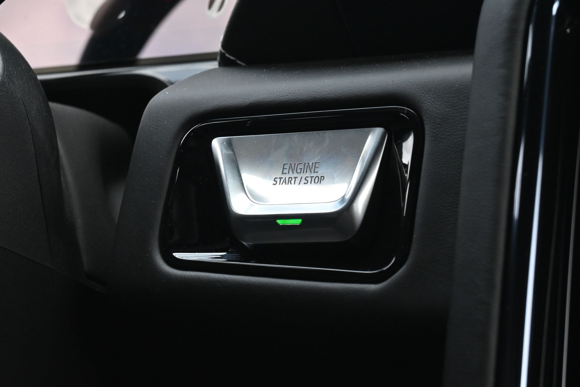 2026 GMC Yukon AT4 Ultimate White at Central Houston Nissan
