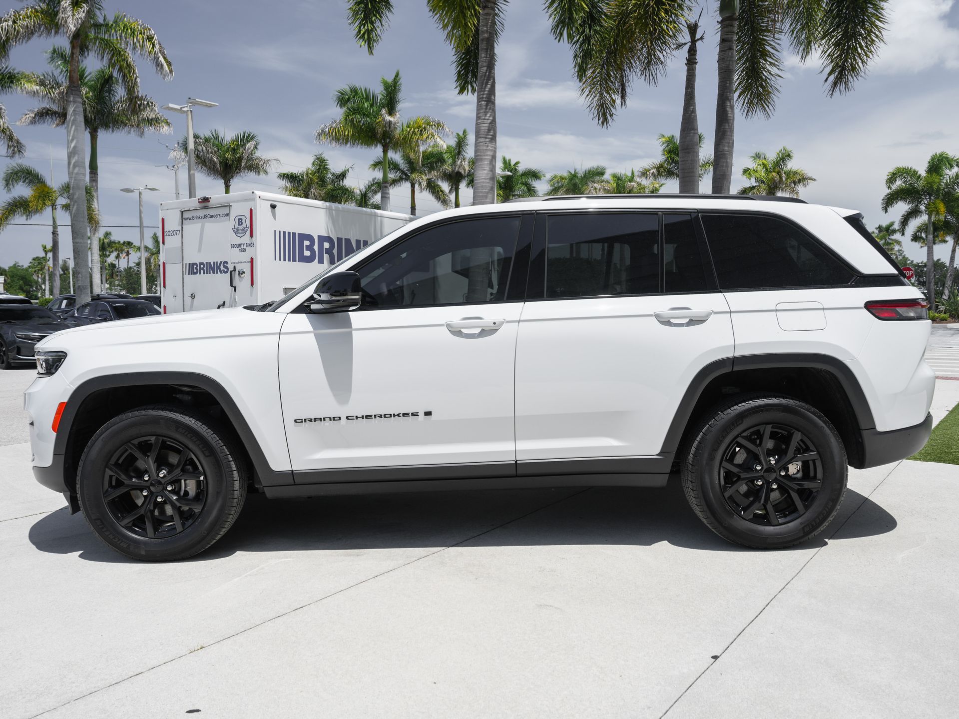 used 2025 Jeep Grand Cherokee car, priced at $34,000