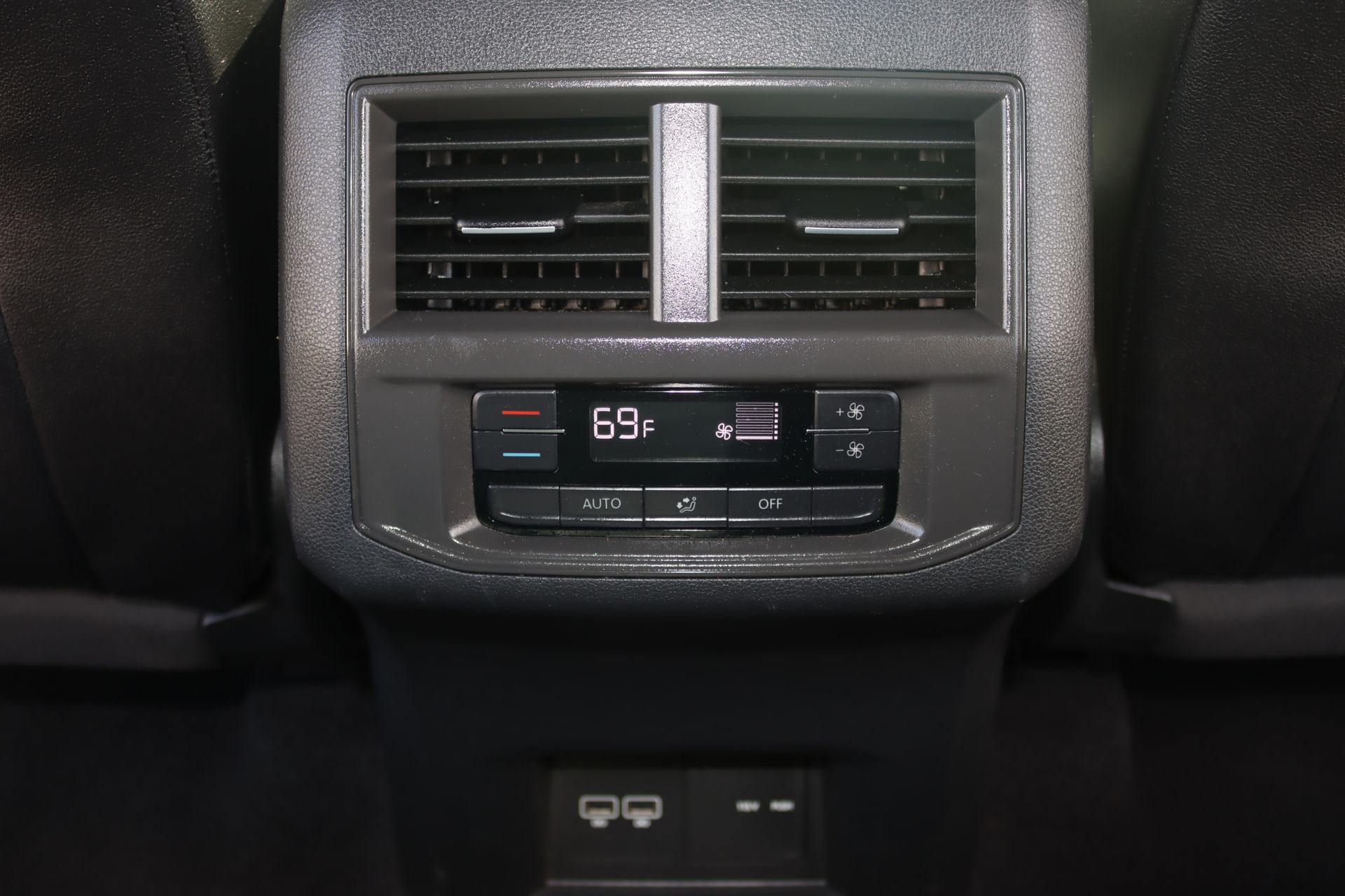 2021 Volkswagen Atlas SEL photo