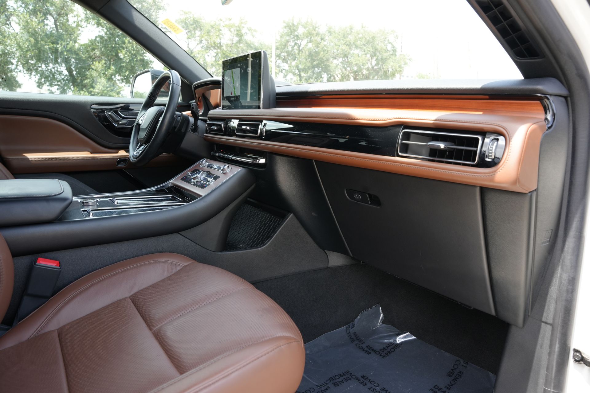 2023 Lincoln Aviator Reserve White at Genesis of Spring